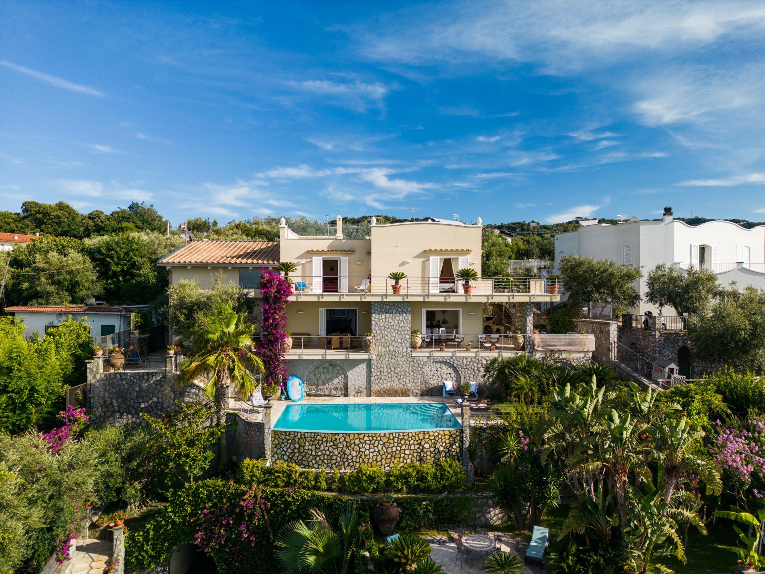 Villa Limoncello Sorrento: Luxurious 5-Bedroom Apartment with Infinity Pool and Seaview, Sorrento