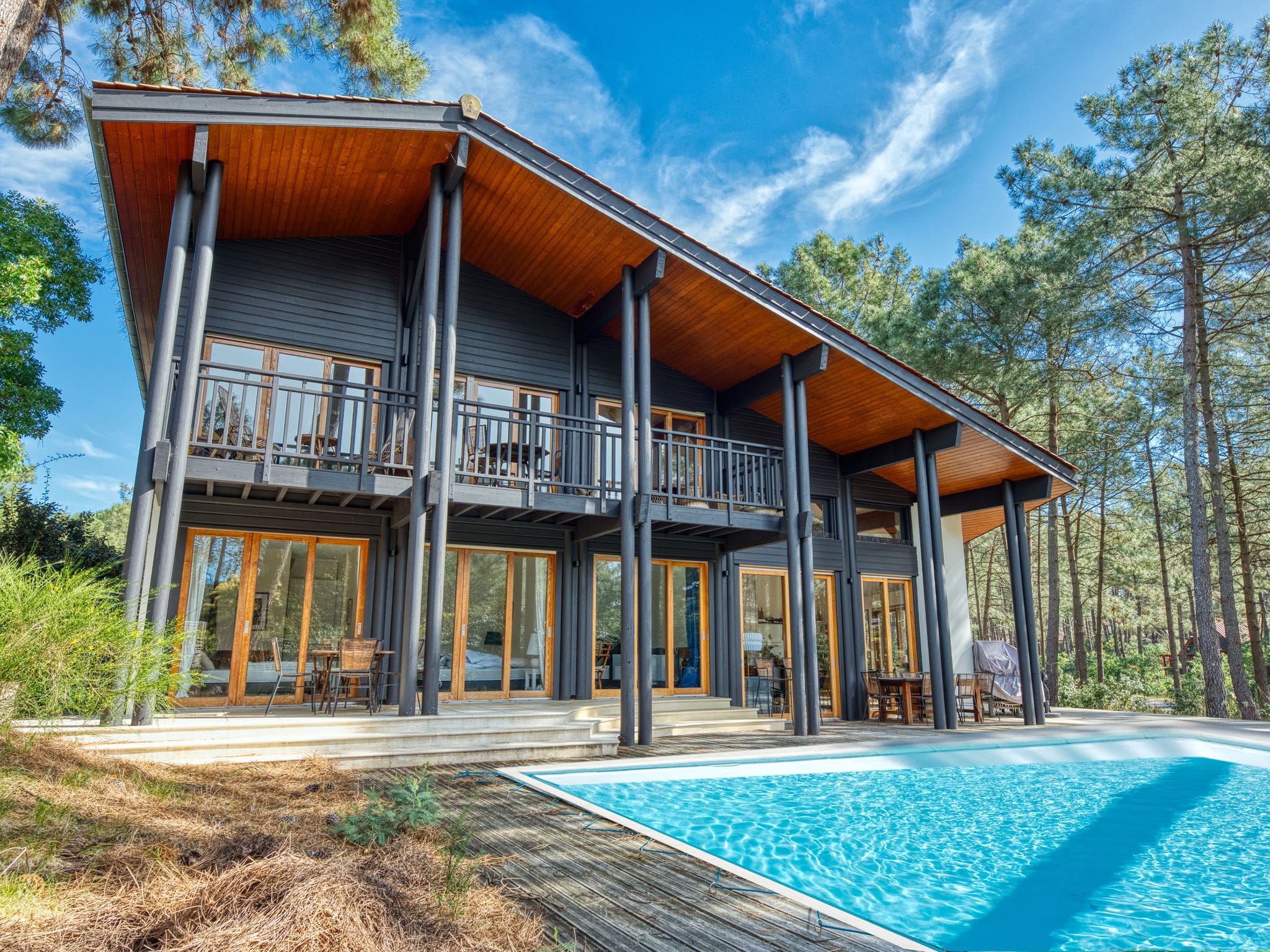 Villa Lisier Lacanau: Spectacular 5-Bedroom Contemporary Villa with Private Pool and Large Gardens in Lacanau Océan France