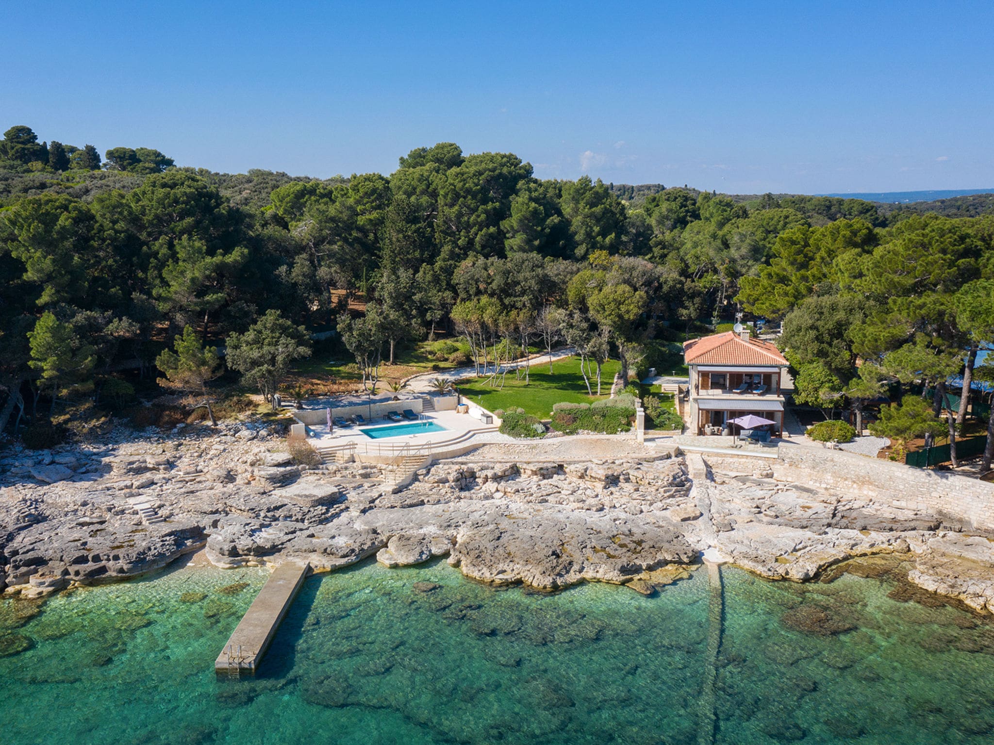 Villa Ližnjan Fažana: Stunning 2-Bedroom Beachfront Villa with Private Pool and Sea Views in Croatia