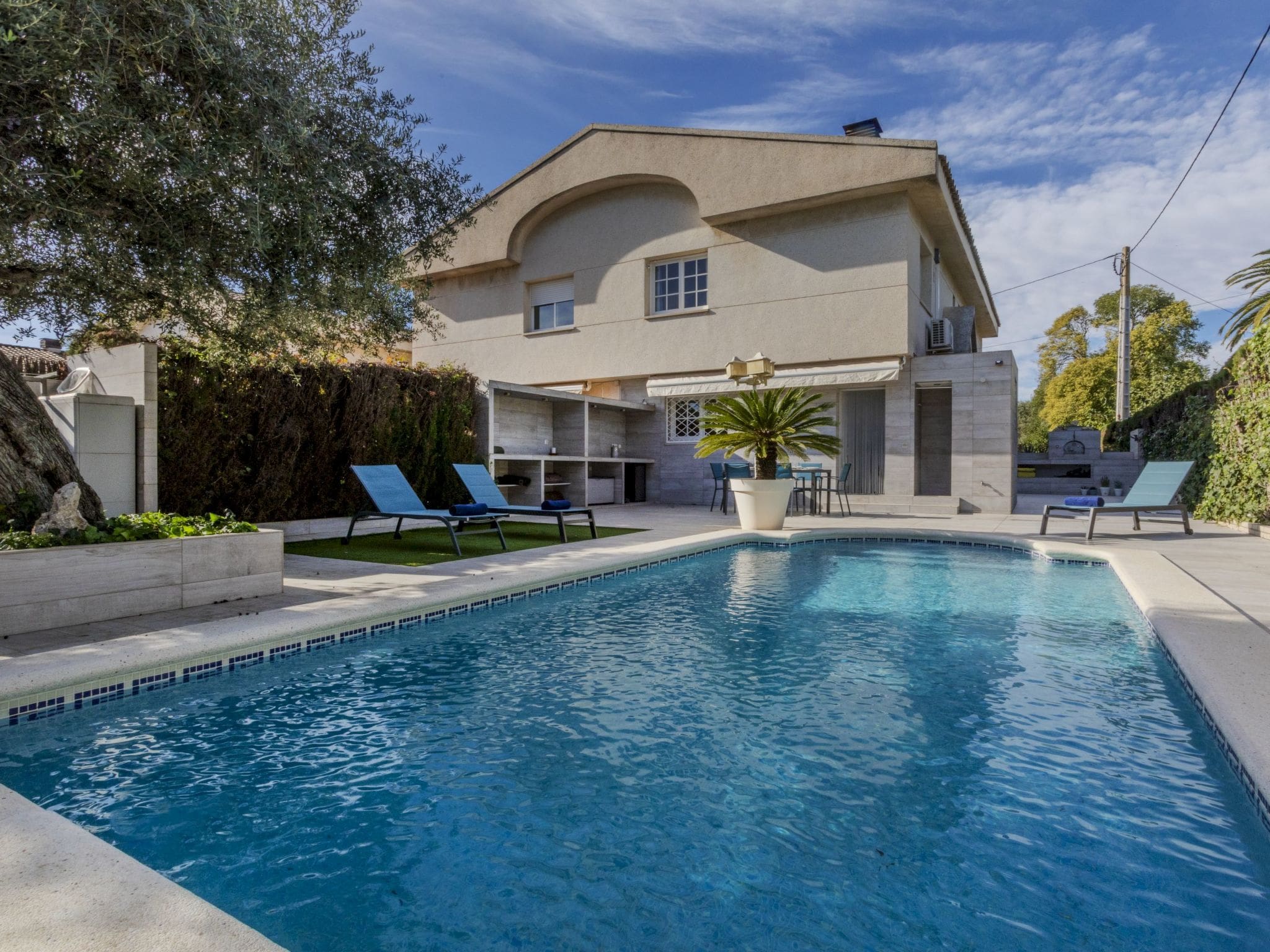 Villa Llevant Cambrils: Modern 4-Bedroom Family Villa with Private Pool Near Golf Course and Beach