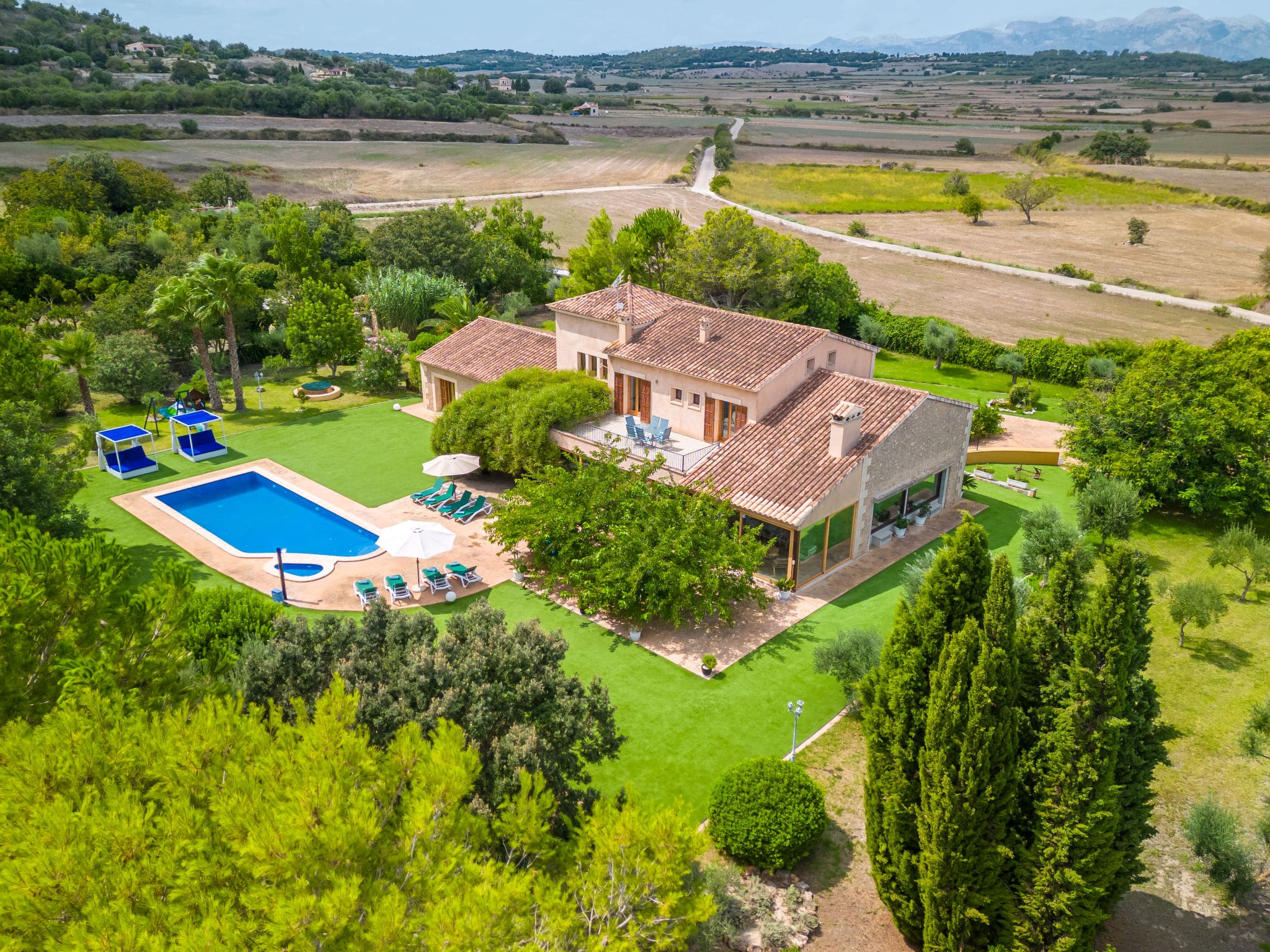 Villa Llevant Santa Margalida: Luxury 5-Bedroom Villa with Private Pool and Extensive Grounds in Rural Mallorca Spain