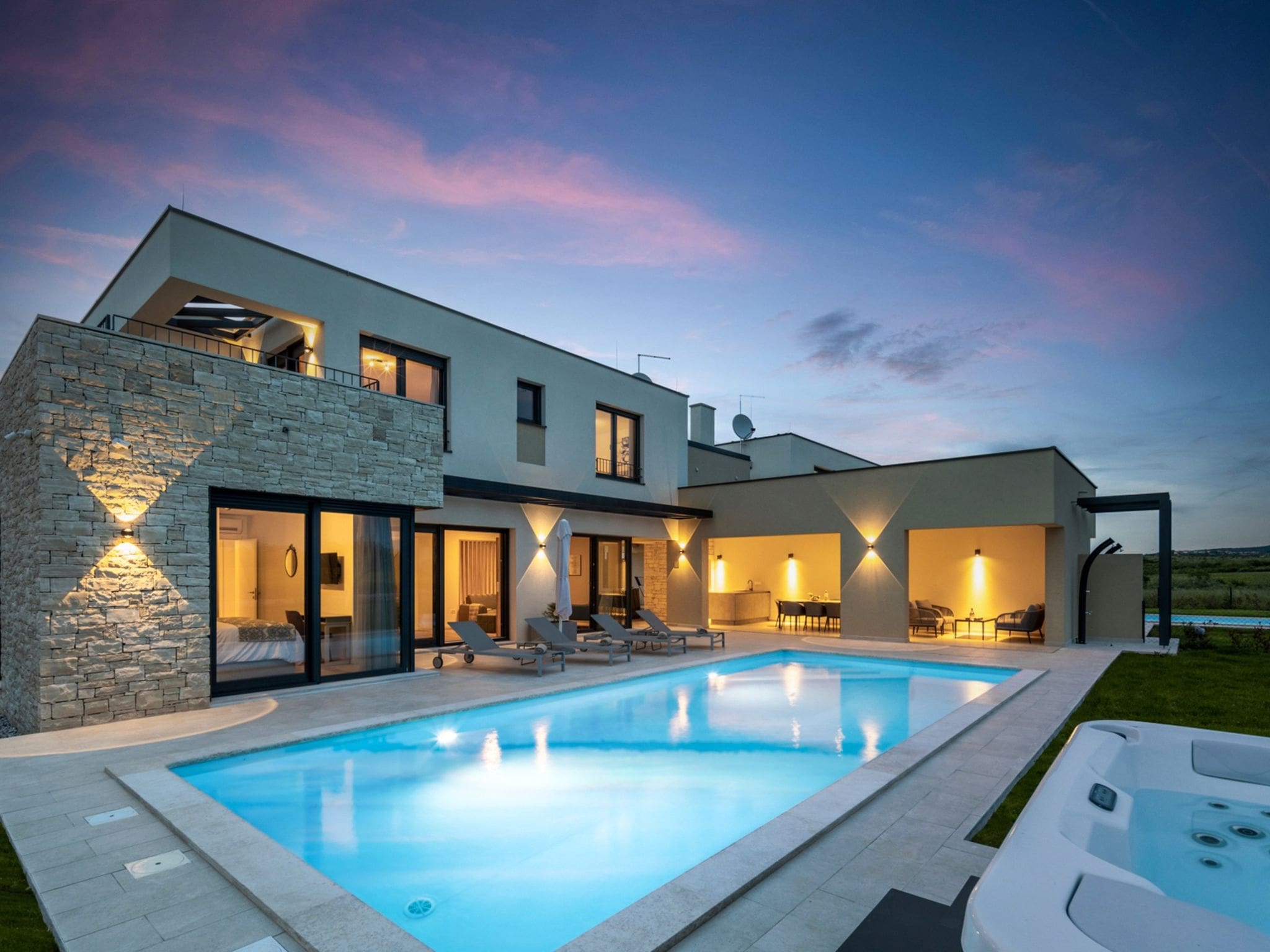 Villa Maestral Novigrad Novigrad (Istra): Modern 4-Bedroom Villa with Heated Pool and Whirlpool in Istrian Countryside Croatia