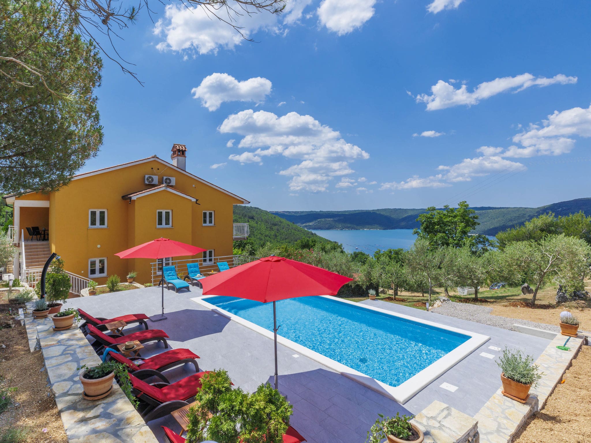 Villa Maestral Trget: Stunning 5-Bedroom Seafront Villa with Private Pool and Panoramic Adriatic Views