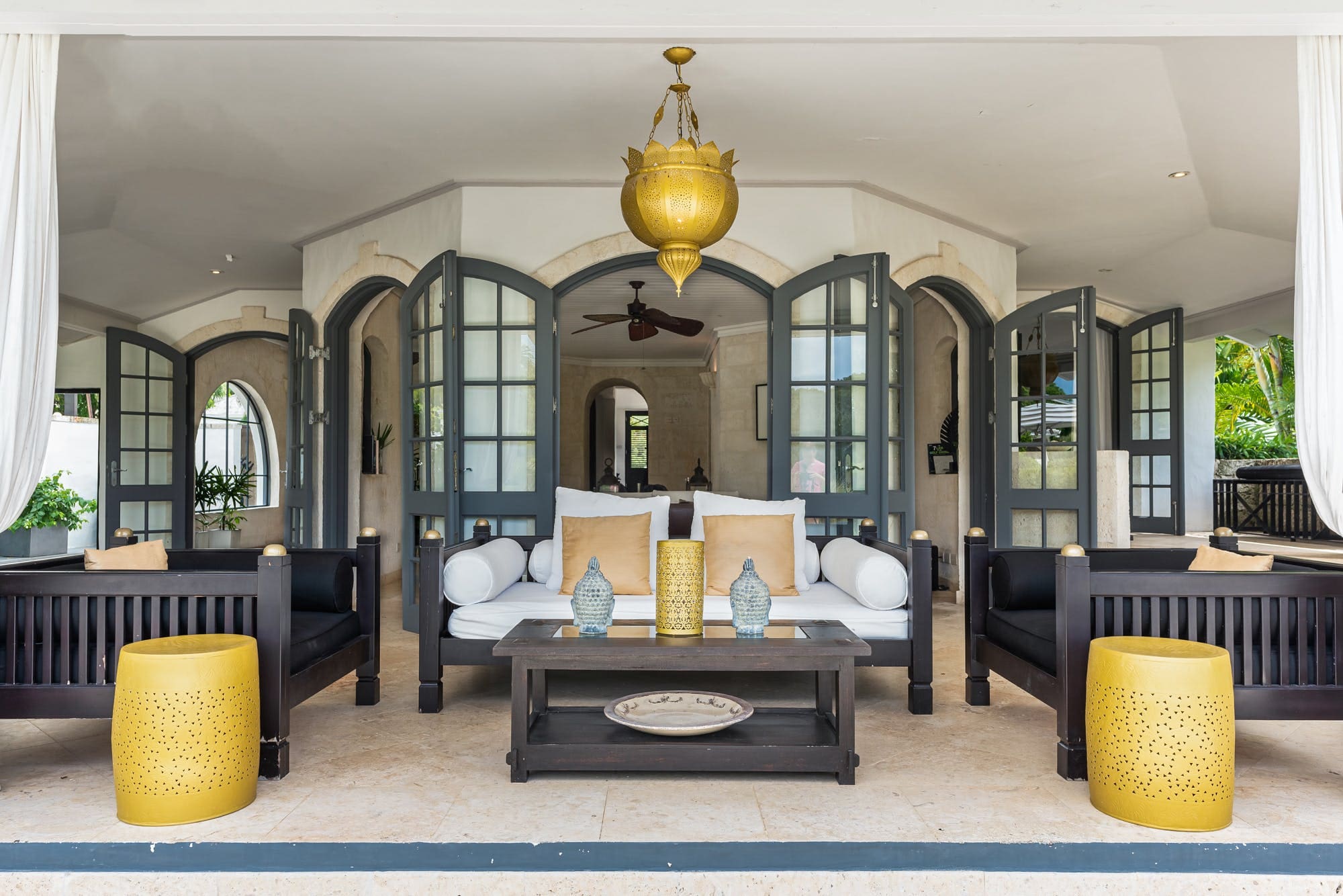 Villa Mahogany Holetown: Elegant 3-Bedroom Villa with Seaview and Pool, Holetown Barbados