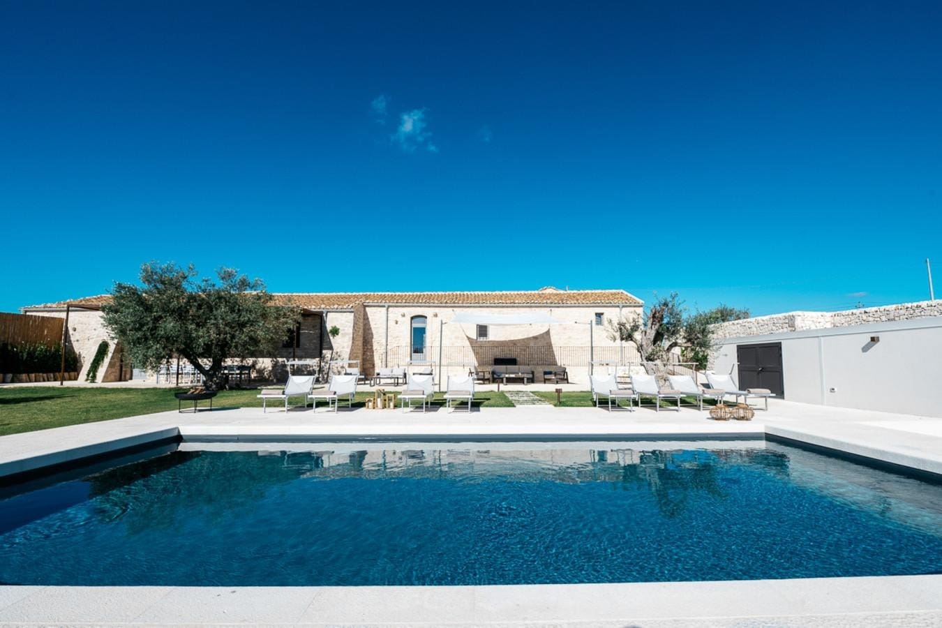 Villa Mandorlo Noto: Luxury 6-Bedroom Villa with Pool and Countryside Views, Sicily