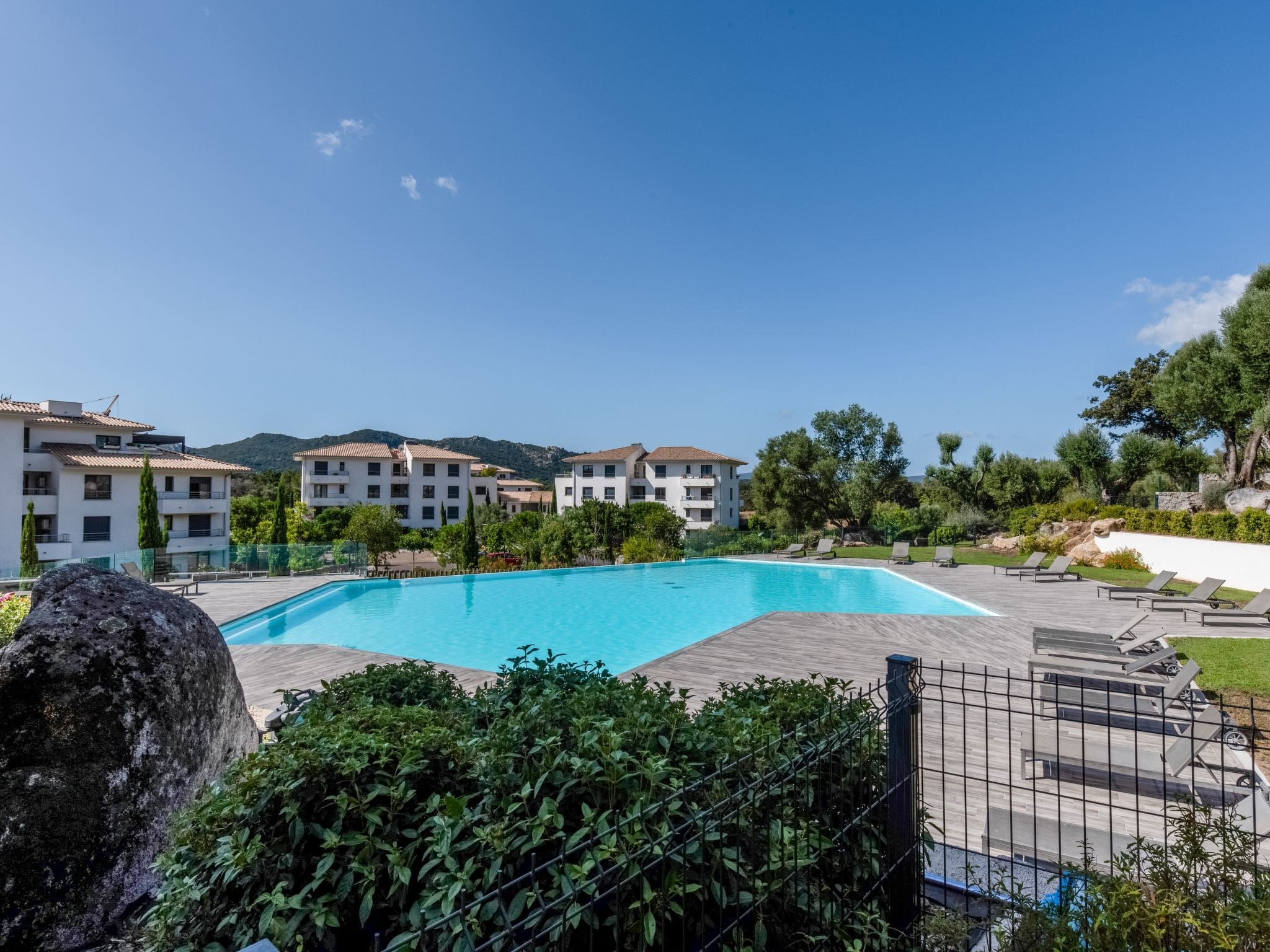 Villa Maquis Porto Vecchio: Stunning 4-Bedroom Mountain View Apartment with Pool Access in Beautiful Corsican Resort