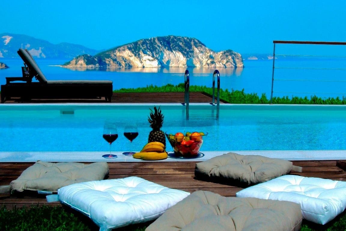 Villa Marathonisi Keri: Luxury 3-Bedroom Apartment with Seaview and Pool, Keri