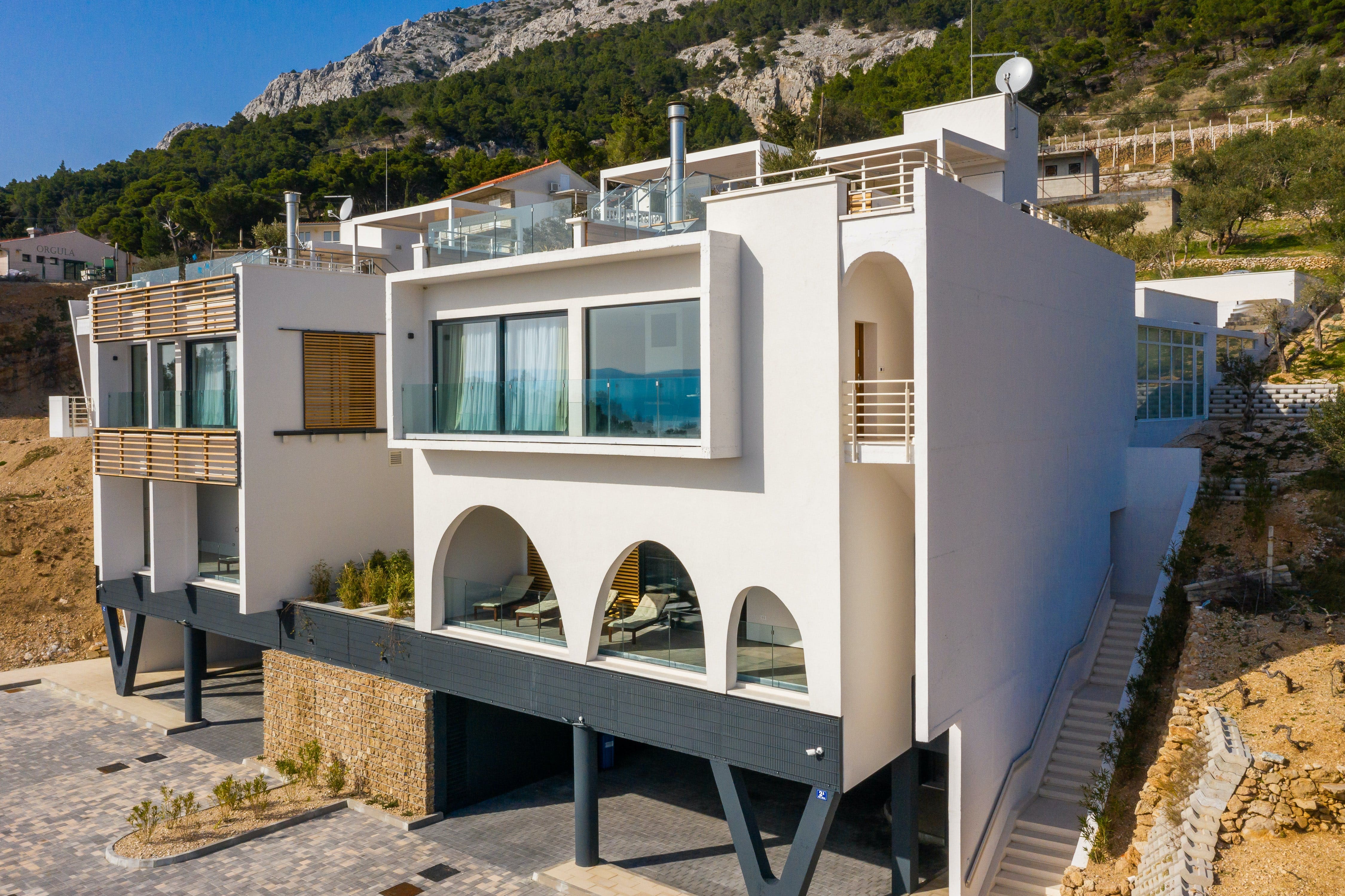 Villa Marjan Split: Luxury 3-Bedroom Villa with Infinity Pool and Seaview, Split