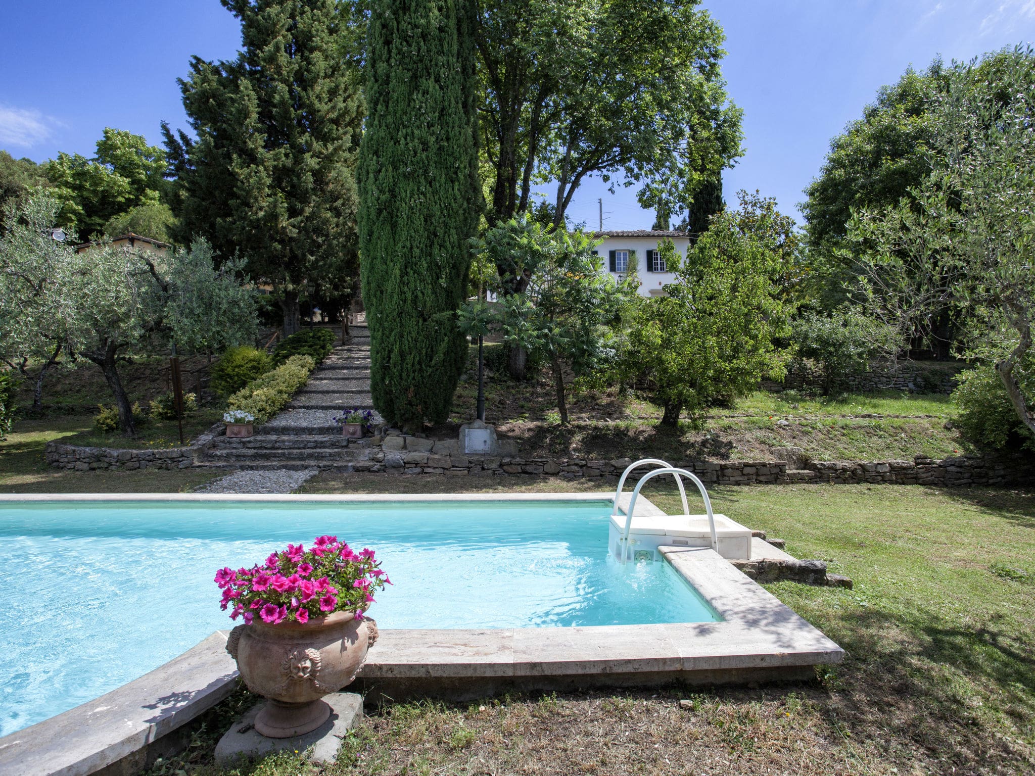Villa Melone Cortona: Elegant Three-Bedroom Villa with Shared Pool and Valley Views in Historic Tuscany