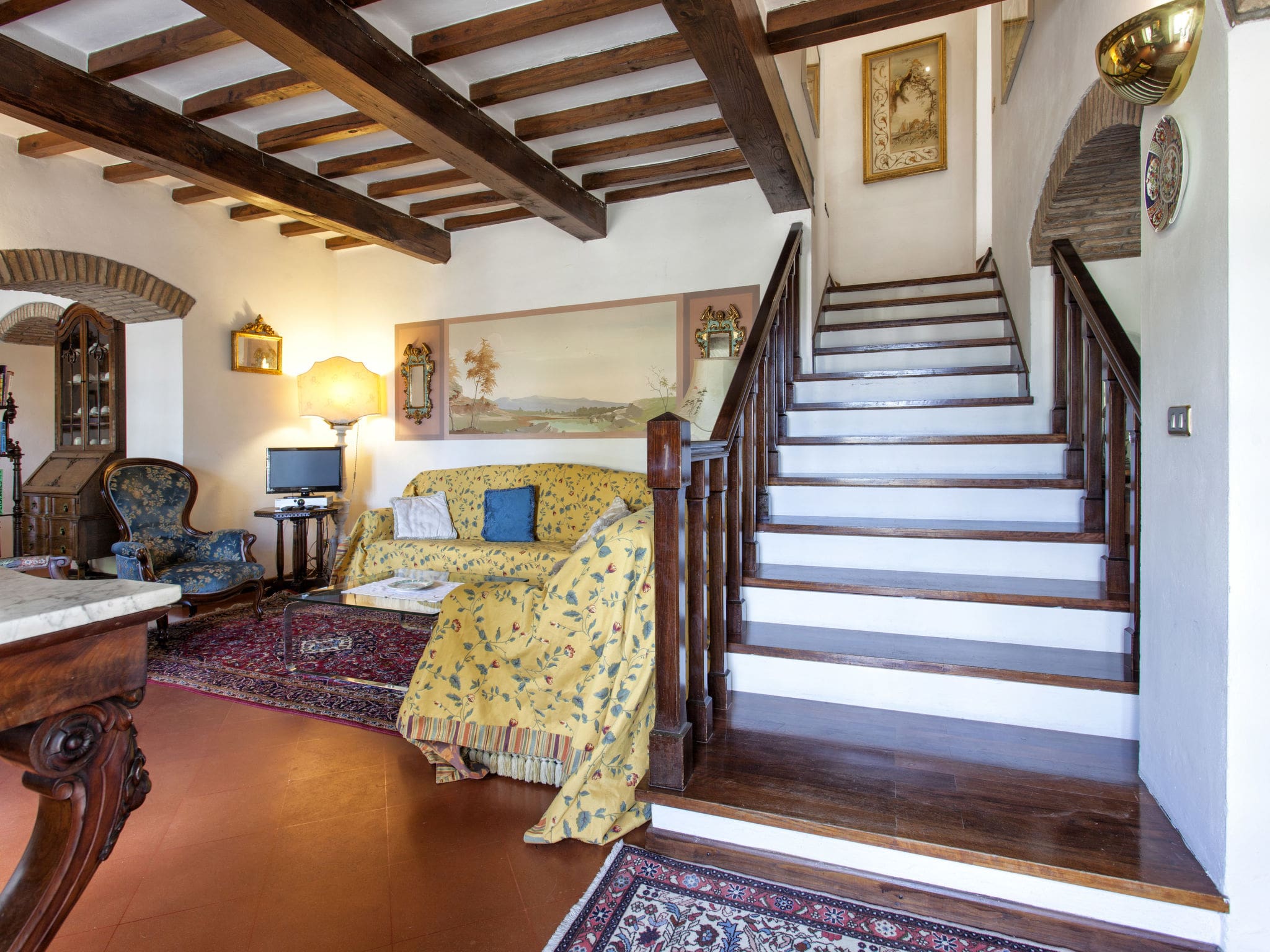 Villa Melone Cortona: Elegant Three-Bedroom Villa with Shared Pool and Valley Views in Historic Tuscany