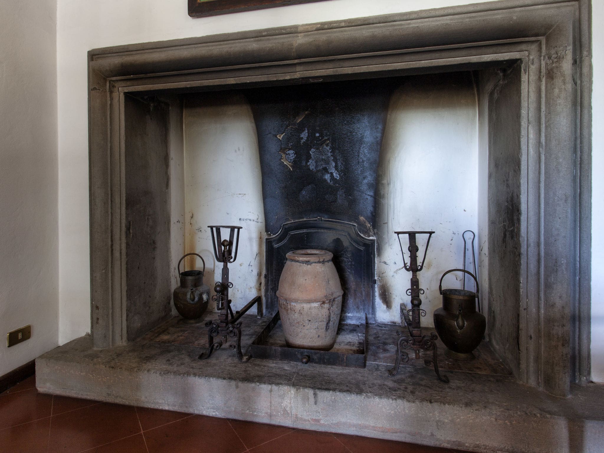 Villa Melone Cortona: Elegant Three-Bedroom Villa with Shared Pool and Valley Views in Historic Tuscany