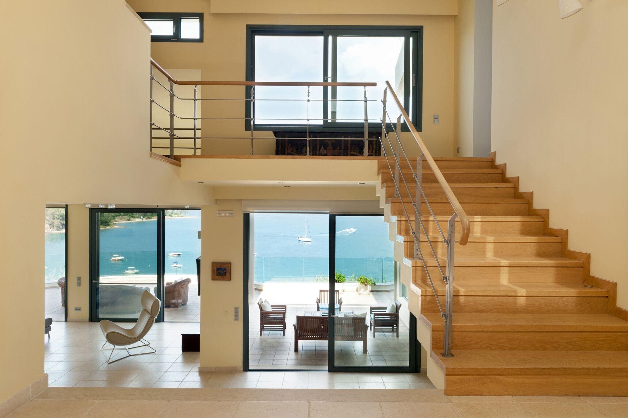 Villa Meltemi Barbati Barbati 3: Luxury 5-Bedroom Apartment with Infinity Pool and Seaview, Barbati