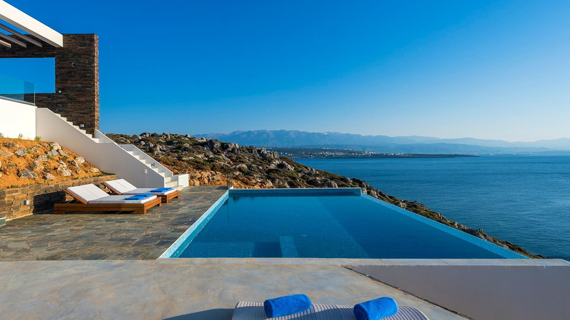 Villa Meltemi Chorafakia Chorafakia: Spacious 5-Bedroom Luxury Apartment with Infinity Pool, Chorafakia