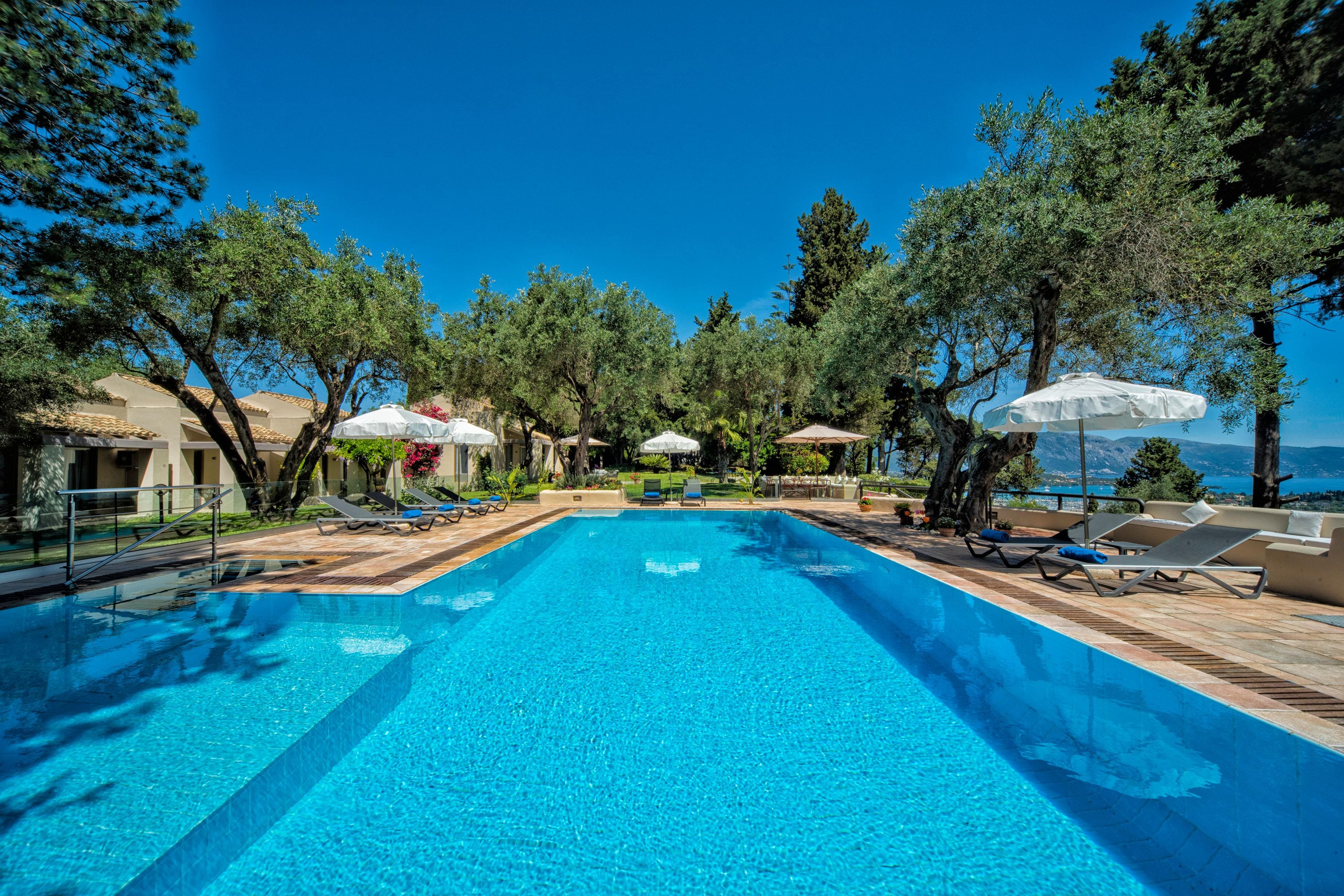 Villa Meltemi Corfu Corfu 5: Spacious 8-Bedroom Apartment with Infinity Pool and Sea Views, Corfu