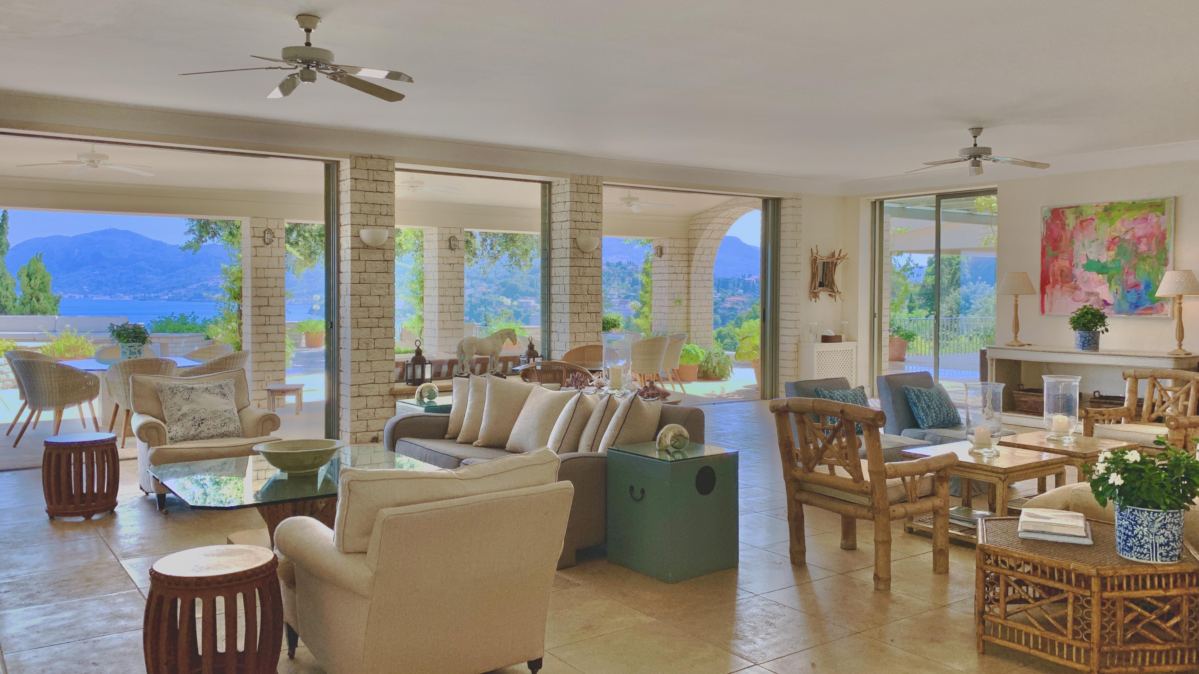 Villa Meltemi Corfu Corfu Town 3: Elegant 9-Bedroom Luxury Apartment with Seaview and Pool, Corfu Town