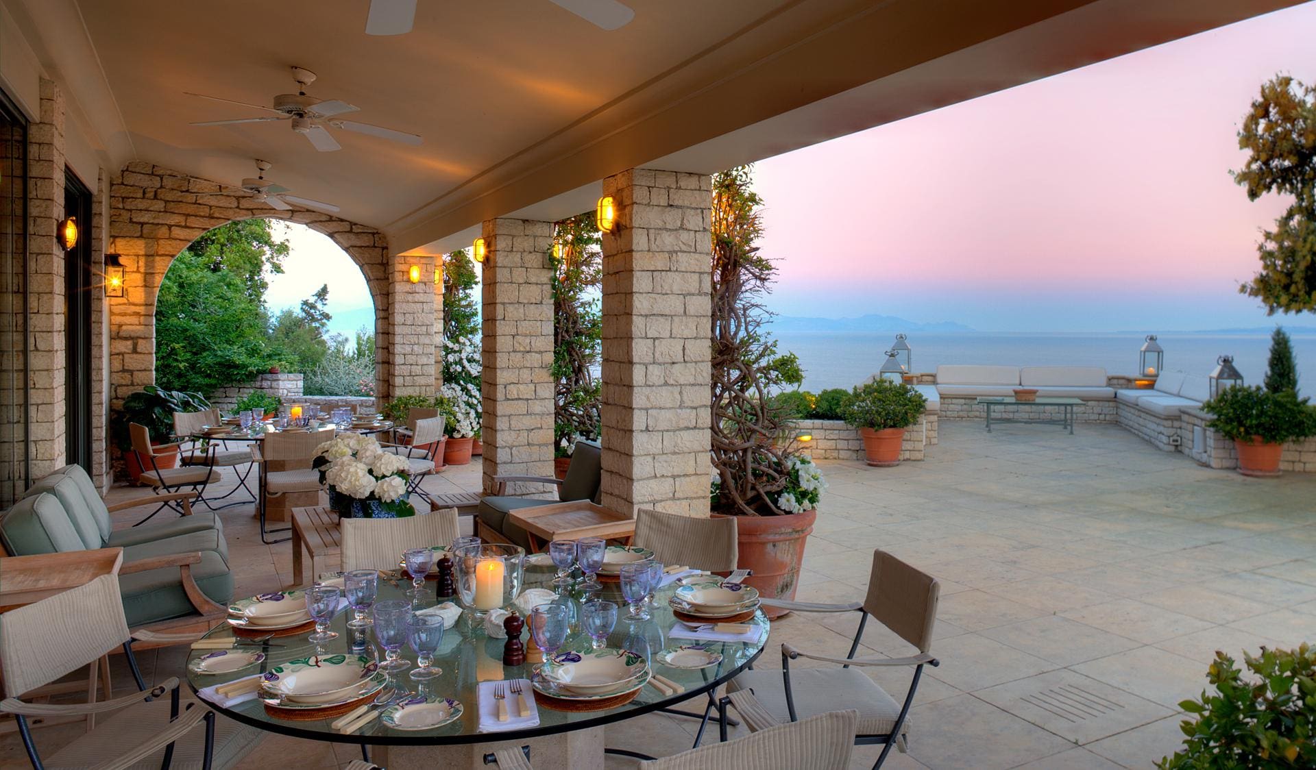 Villa Meltemi Corfu Corfu Town 3: Elegant 9-Bedroom Luxury Apartment with Seaview and Pool, Corfu Town