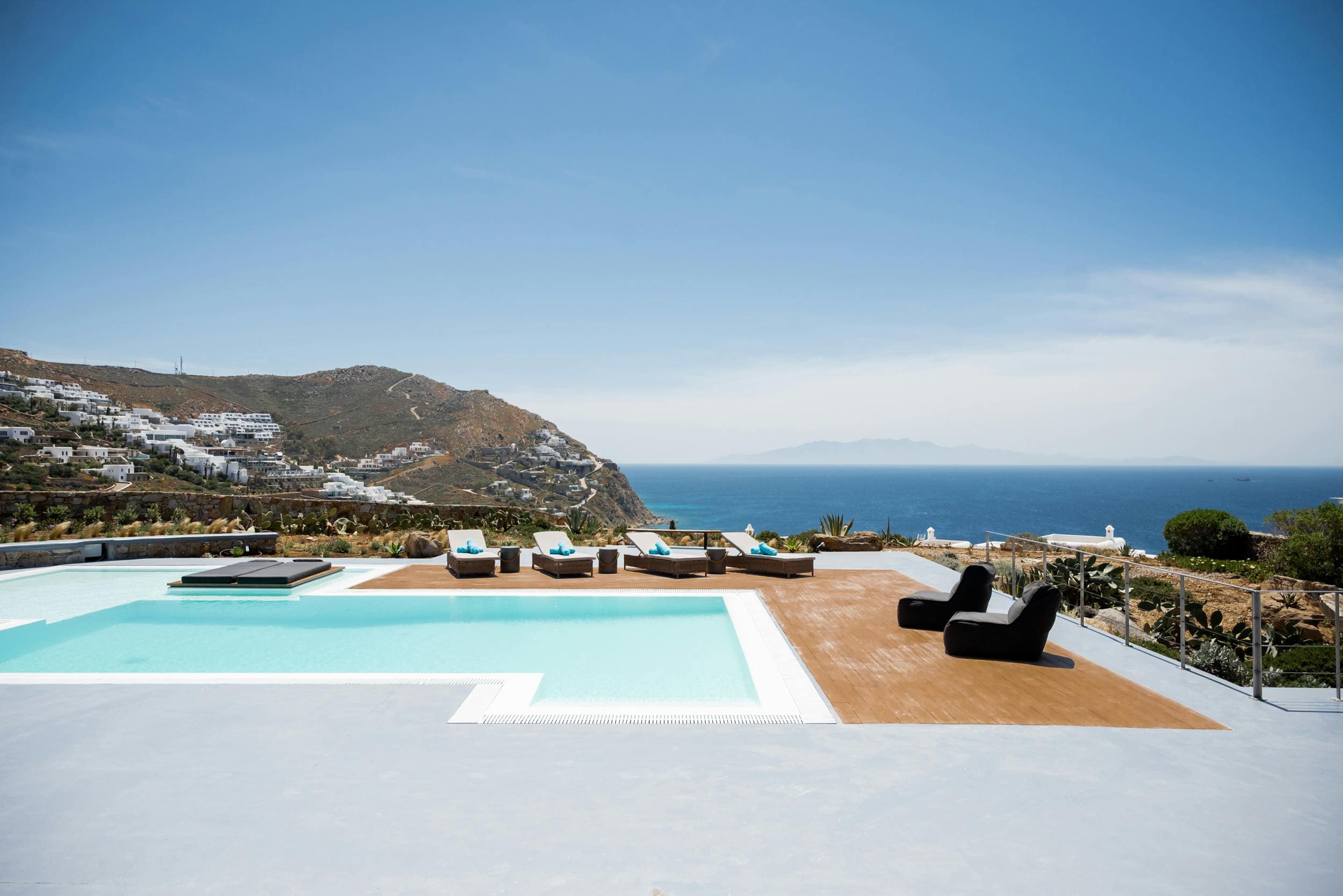 Villa Meltemi Elia Elia 18: Luxury 7-Bedroom Villa with Sea Views and Pool, Elia Mykonos