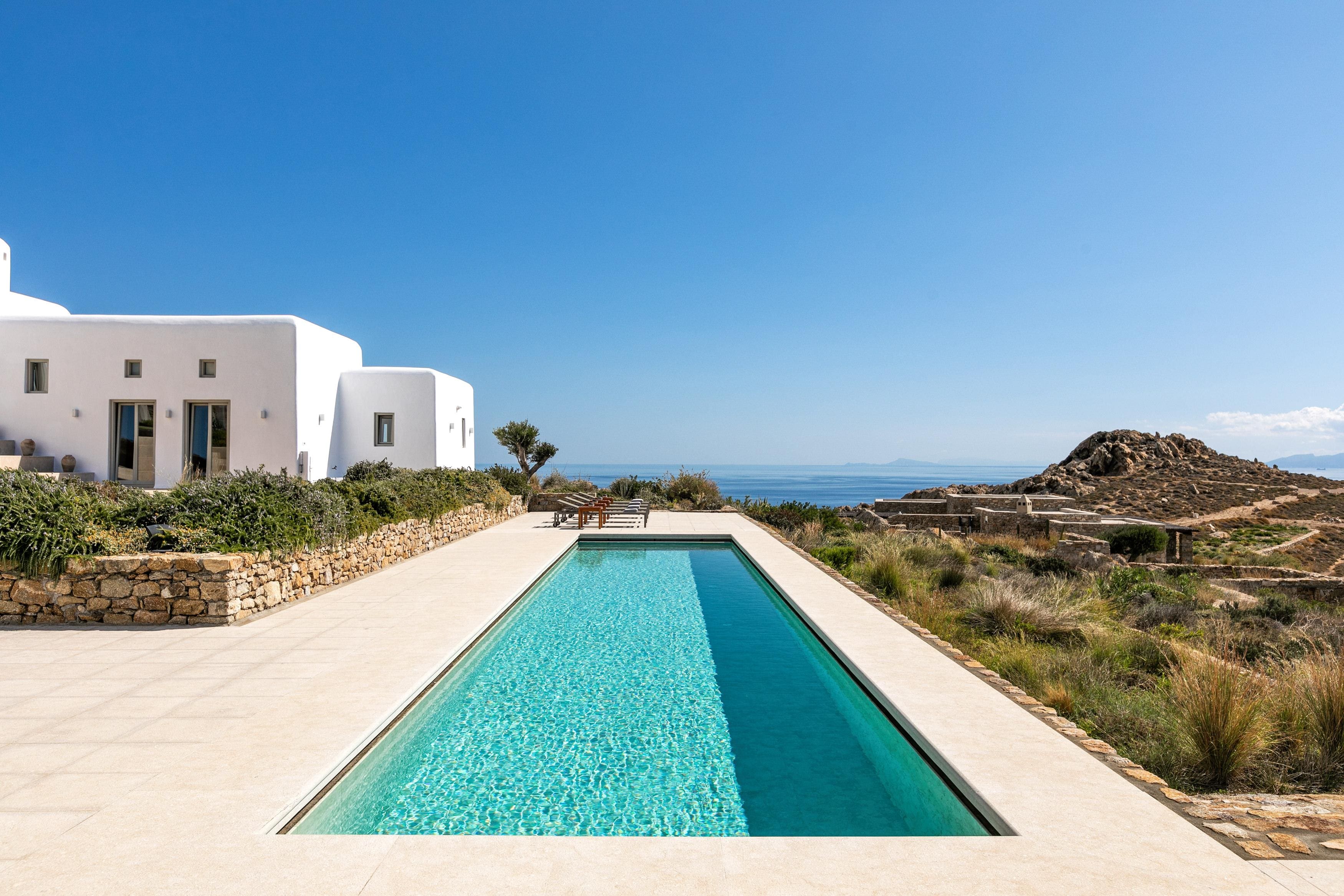 Villa Meltemi Elia Elia 19: Luxury 7-Bedroom Apartment with Seaview and Pool, Mykonos
