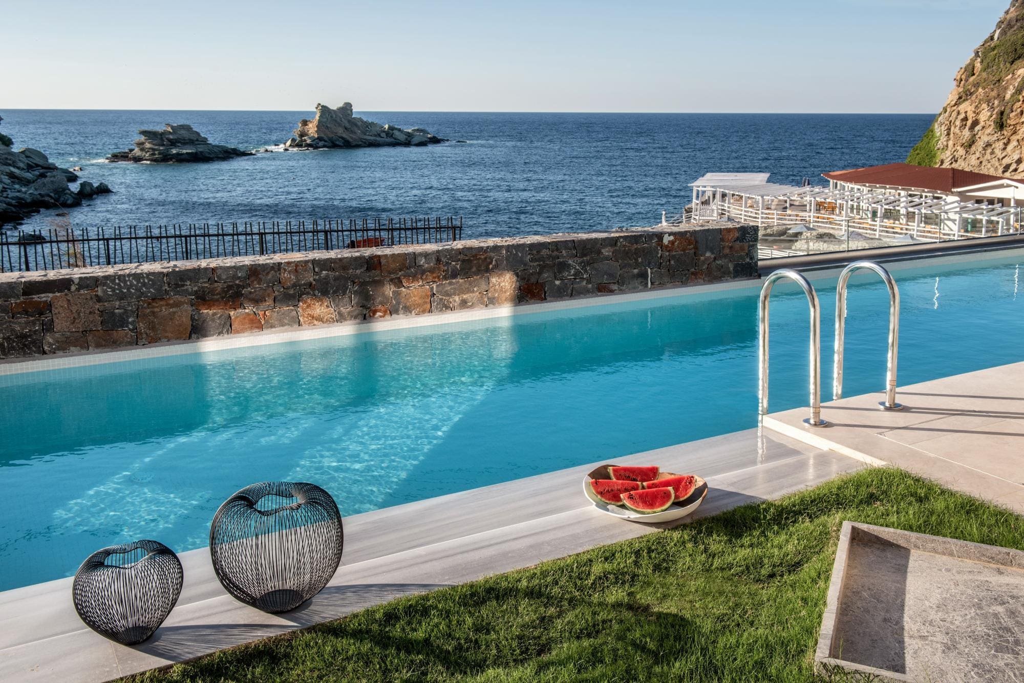 Villa Meltemi Heraklion Heraklion Town 16: 4-Bedroom Beachfront Apartment with Infinity Pool, Heraklion Town