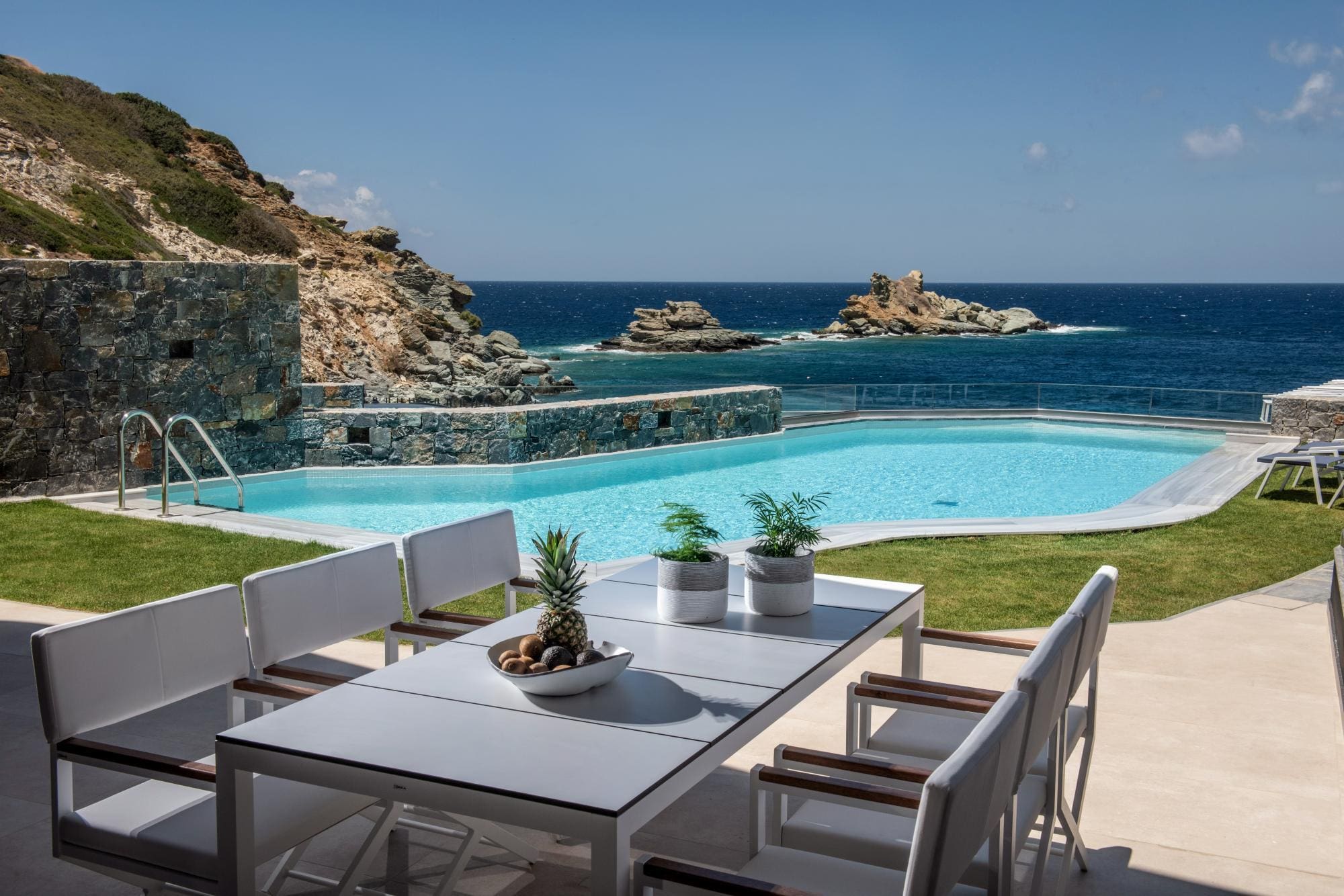 Villa Meltemi Heraklion Heraklion Town 17: Luxury 4-Bedroom Apartment with Stunning Seaviews, Heraklion