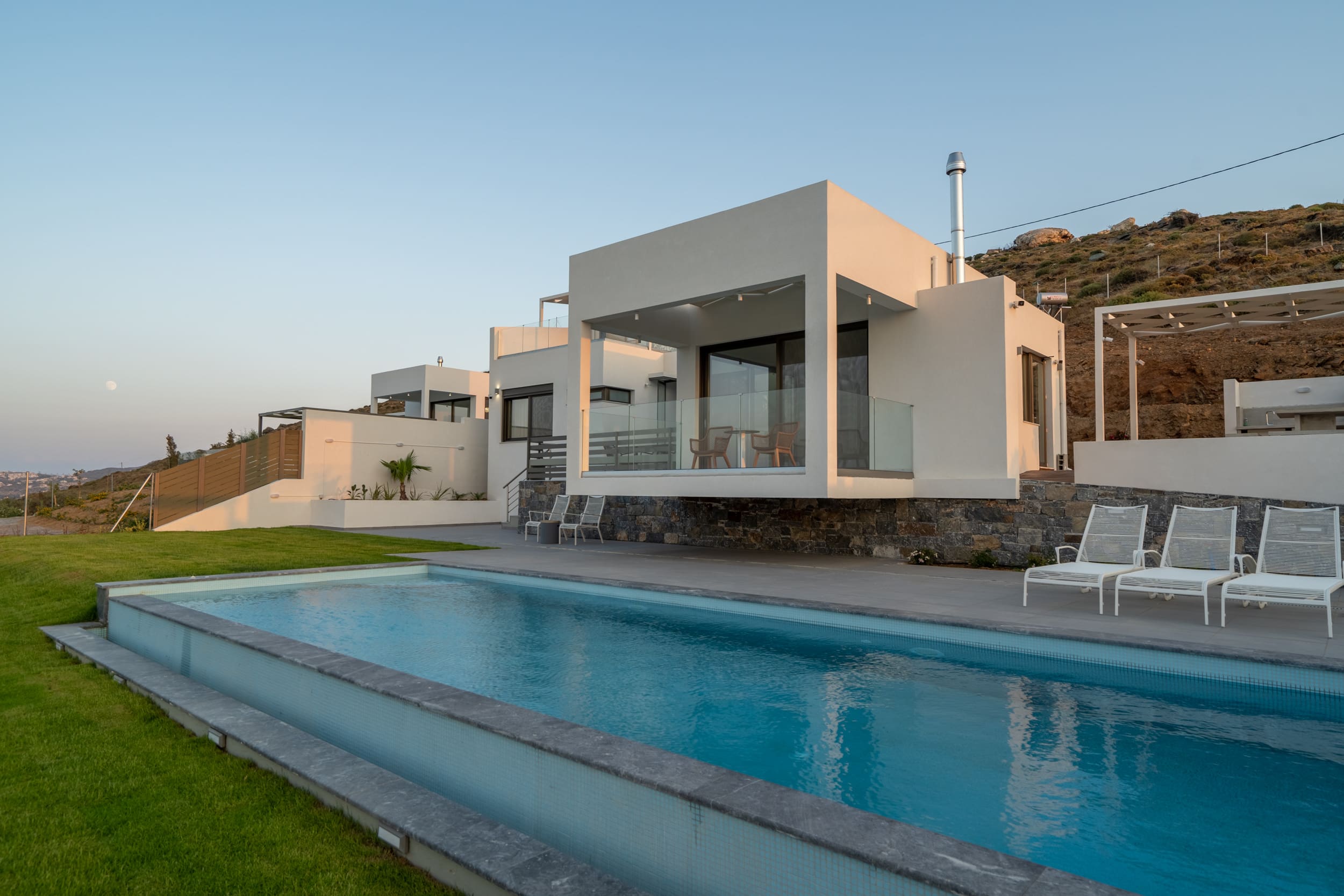 Villa Meltemi Heraklion Heraklion Town 7: Elegant 3-Bedroom Apartment with Seaview and Pool, Heraklion Town