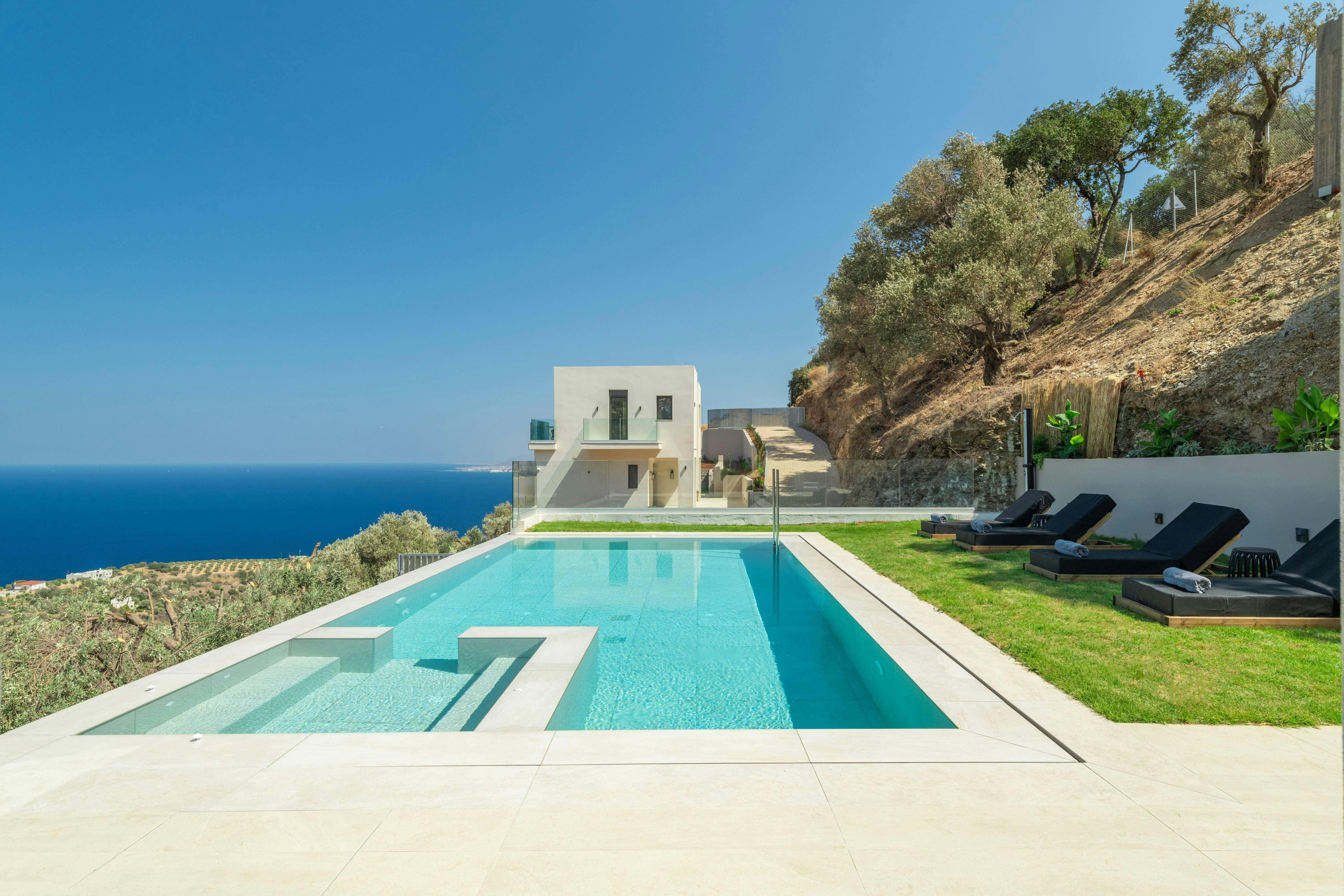 Villa Meltemi Heraklion Heraklion Town 9: Elegant 4-Bedroom Villa with Stunning Sea Views, Heraklion