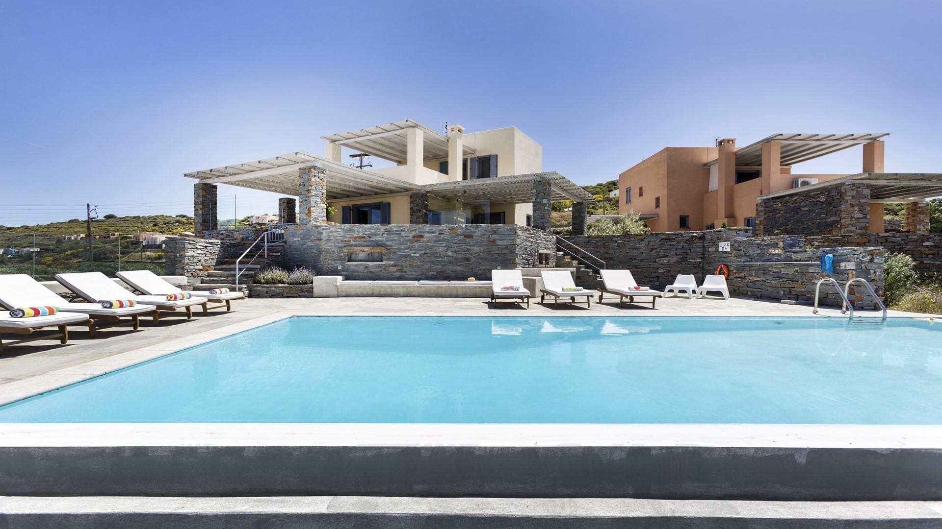 Villa Meltemi Ioulis: Luxury 10-Bedroom Apartment with Stunning Seaviews, Kea