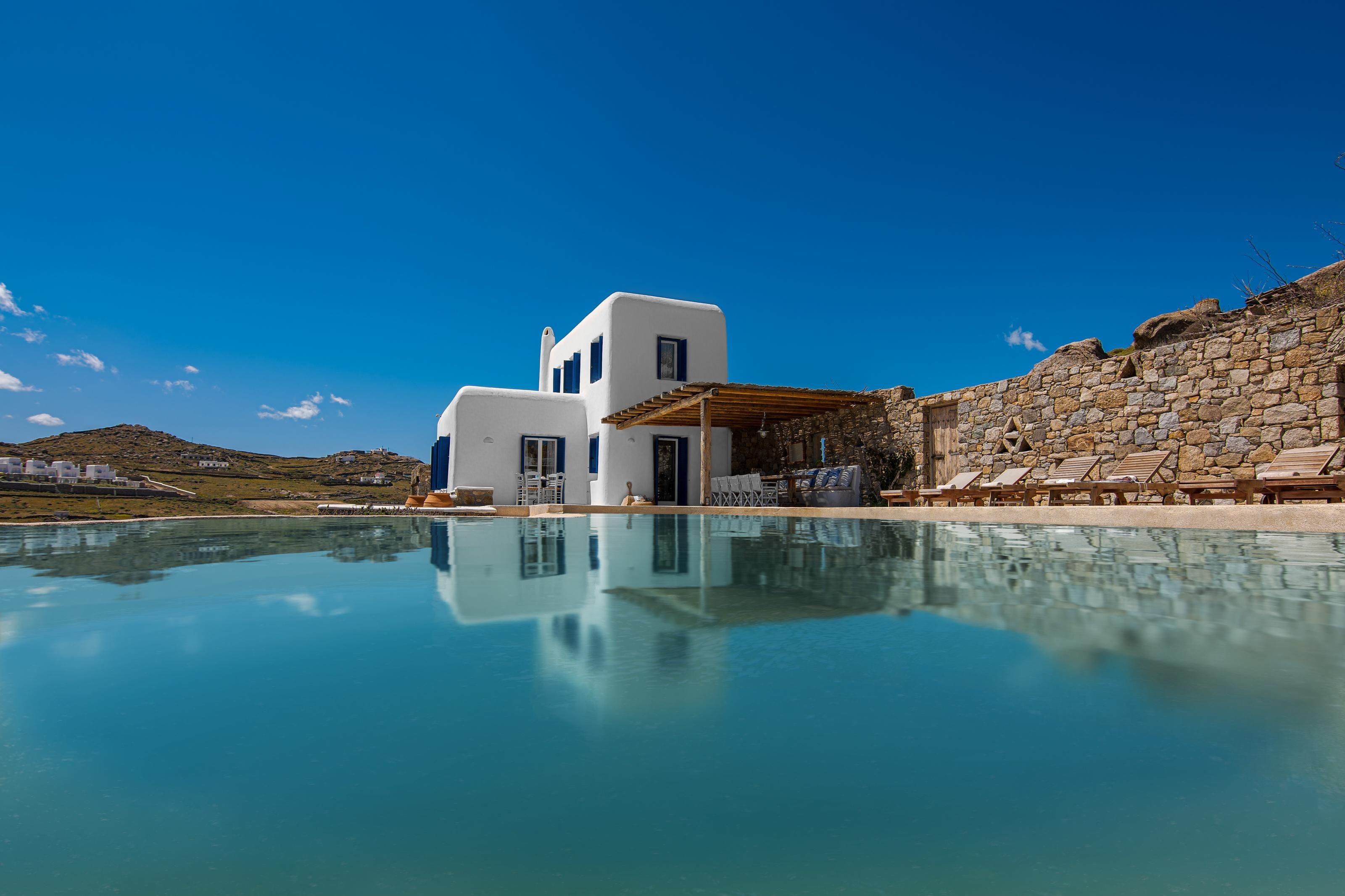 Villa Meltemi Kalafati Kalafati 13: Spacious 5-Bedroom Apartment with Infinity Pool and Seaview, Mykonos