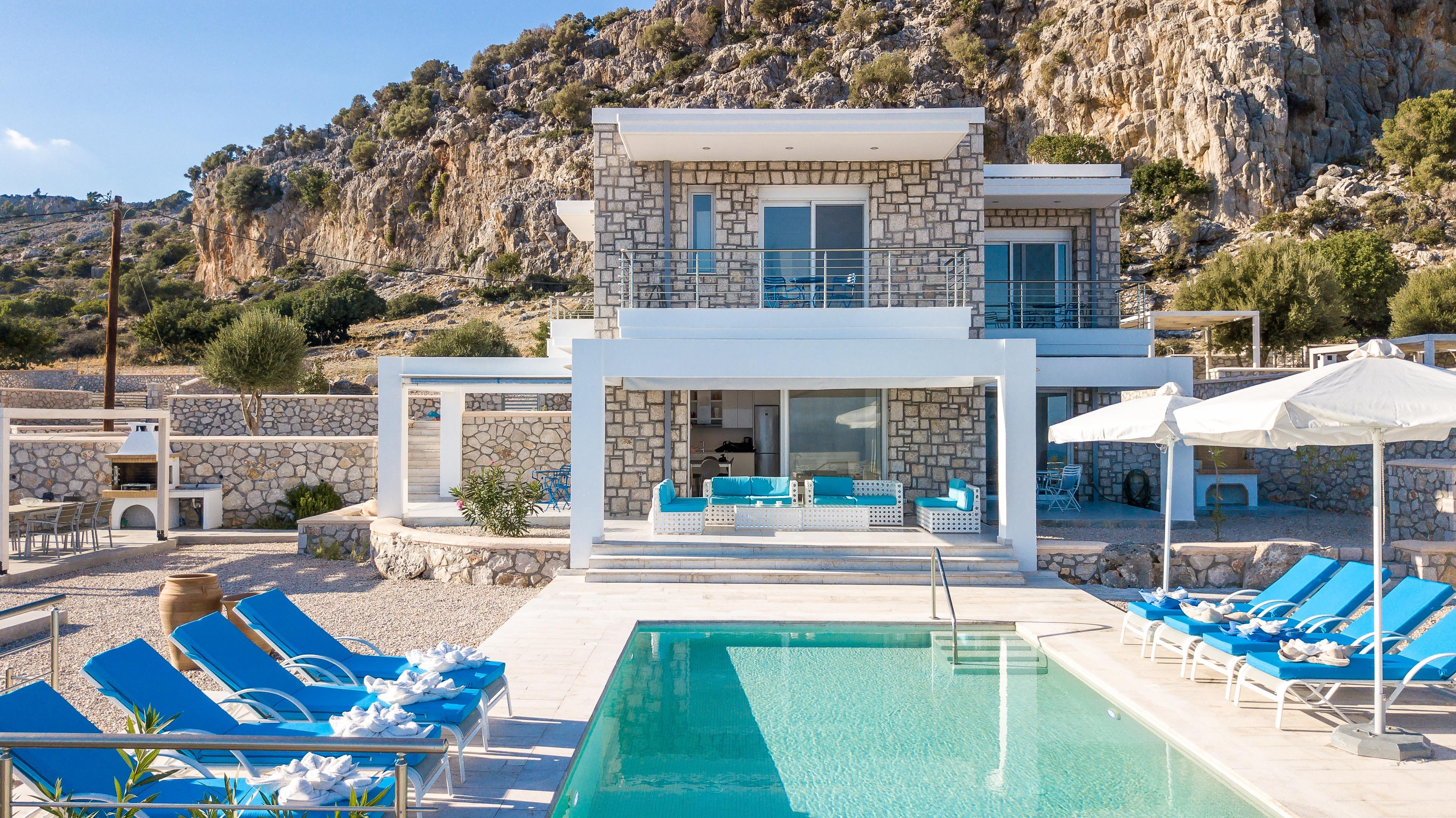 Villa Meltemi Kallithea: Elegant 4-Bedroom Apartment with Infinity Pool, Rhodes