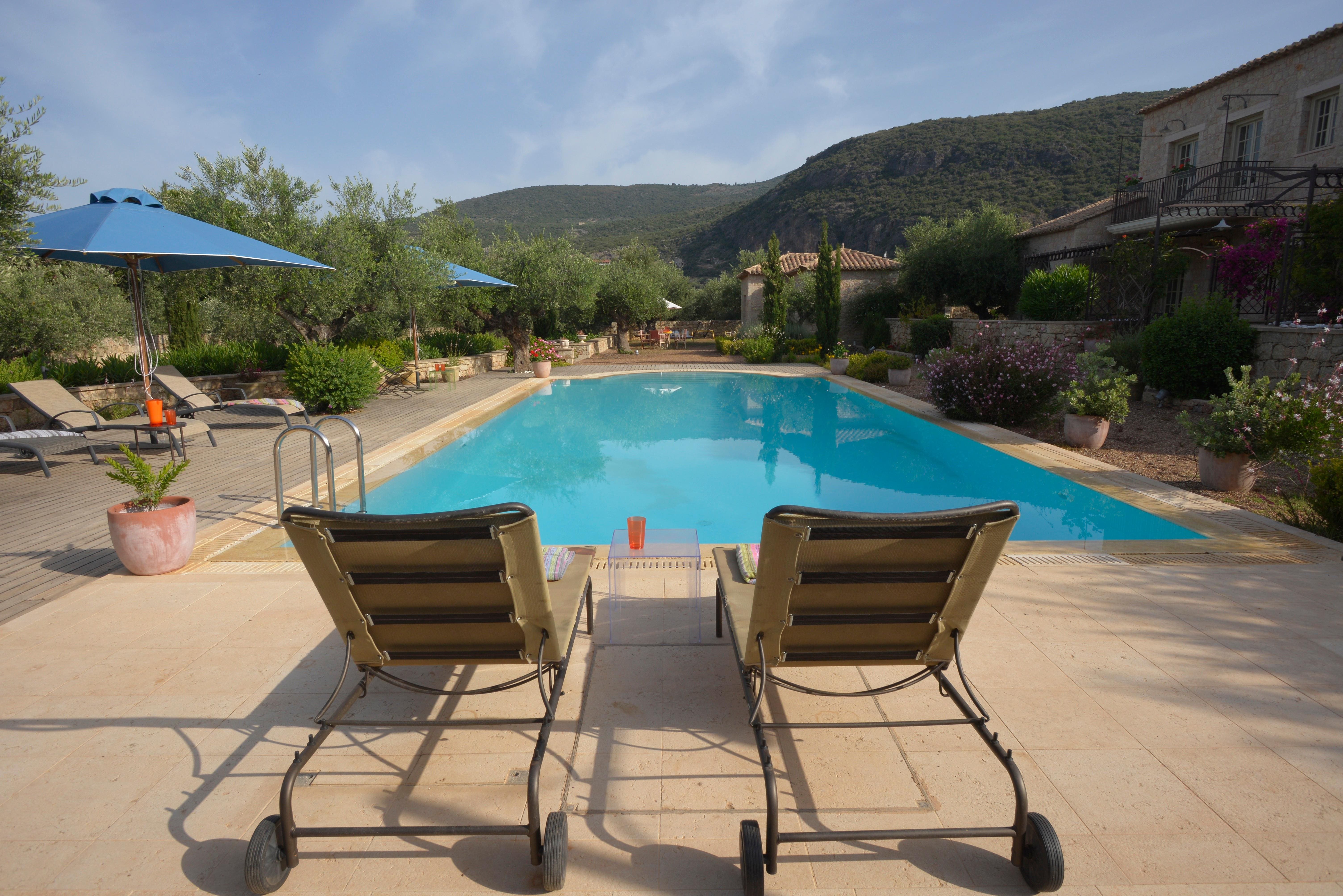 Villa Meltemi Kardamyli: 5-Bedroom Luxury Apartment with Pool and Seaview, Messenia