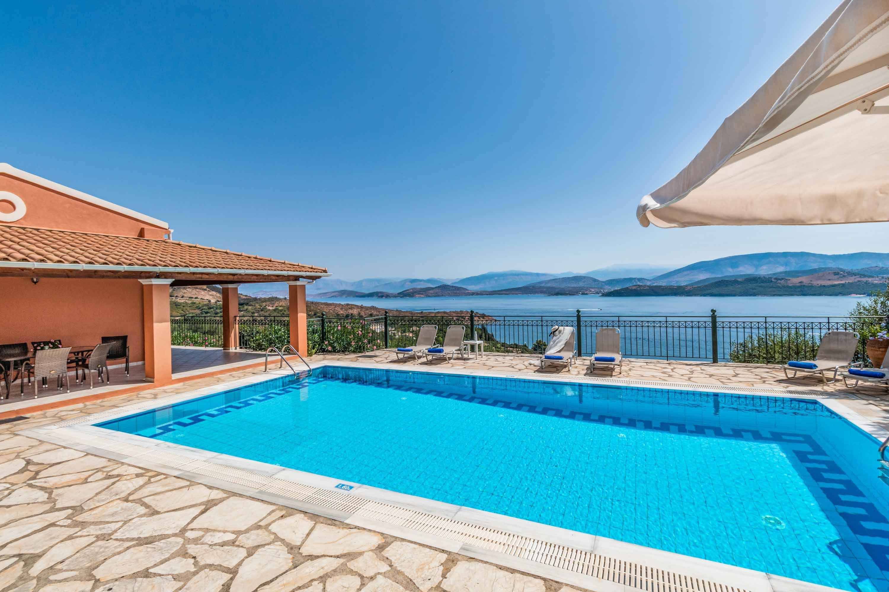 Villa Meltemi Kassiopi Kassiopi 9: Luxury 4-Bedroom Apartment with Seaview and Pool, Kassiopi