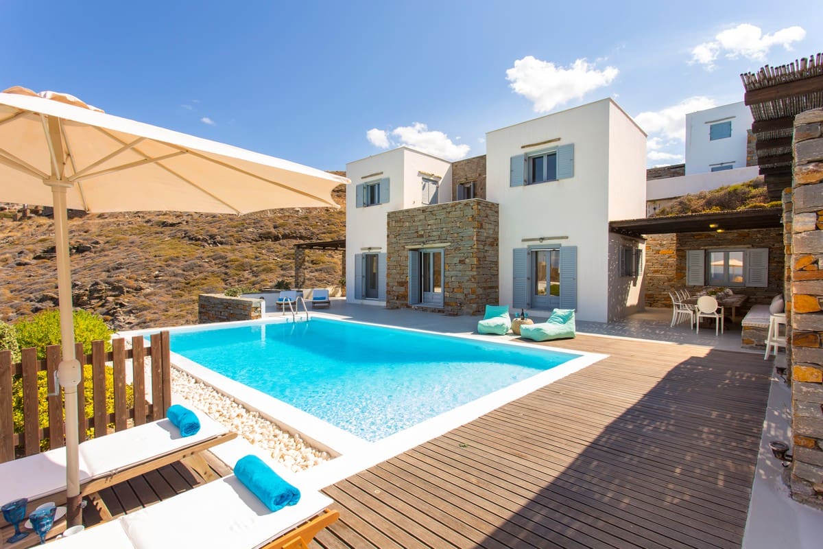 Villa Meltemi Kea Kea 11: Luxury 4-Bedroom Apartment with Seaview and Pool, Kea