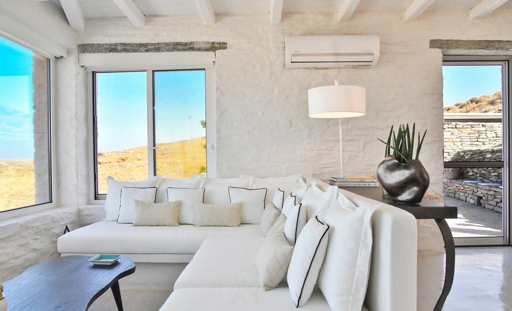 Villa Meltemi Kea Kea 20: Luxury 4-Bedroom Apartment with Infinity Pool, Kea