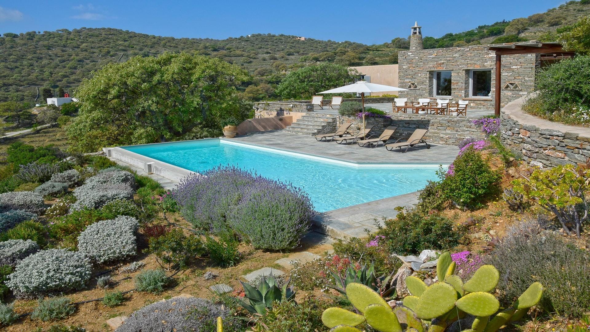 Villa Meltemi Kea Kea 3: Stunning 5-Bedroom Apartment with Pool and Sea Views, Kea