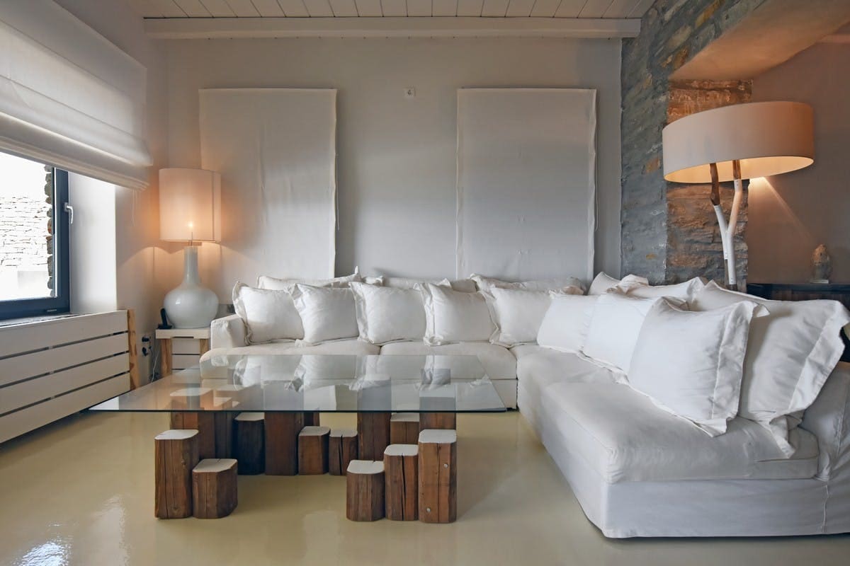 Villa Meltemi Kea Kea 8: 7-Bedroom Luxury Apartment with Infinity Pool and Seaview, Kea