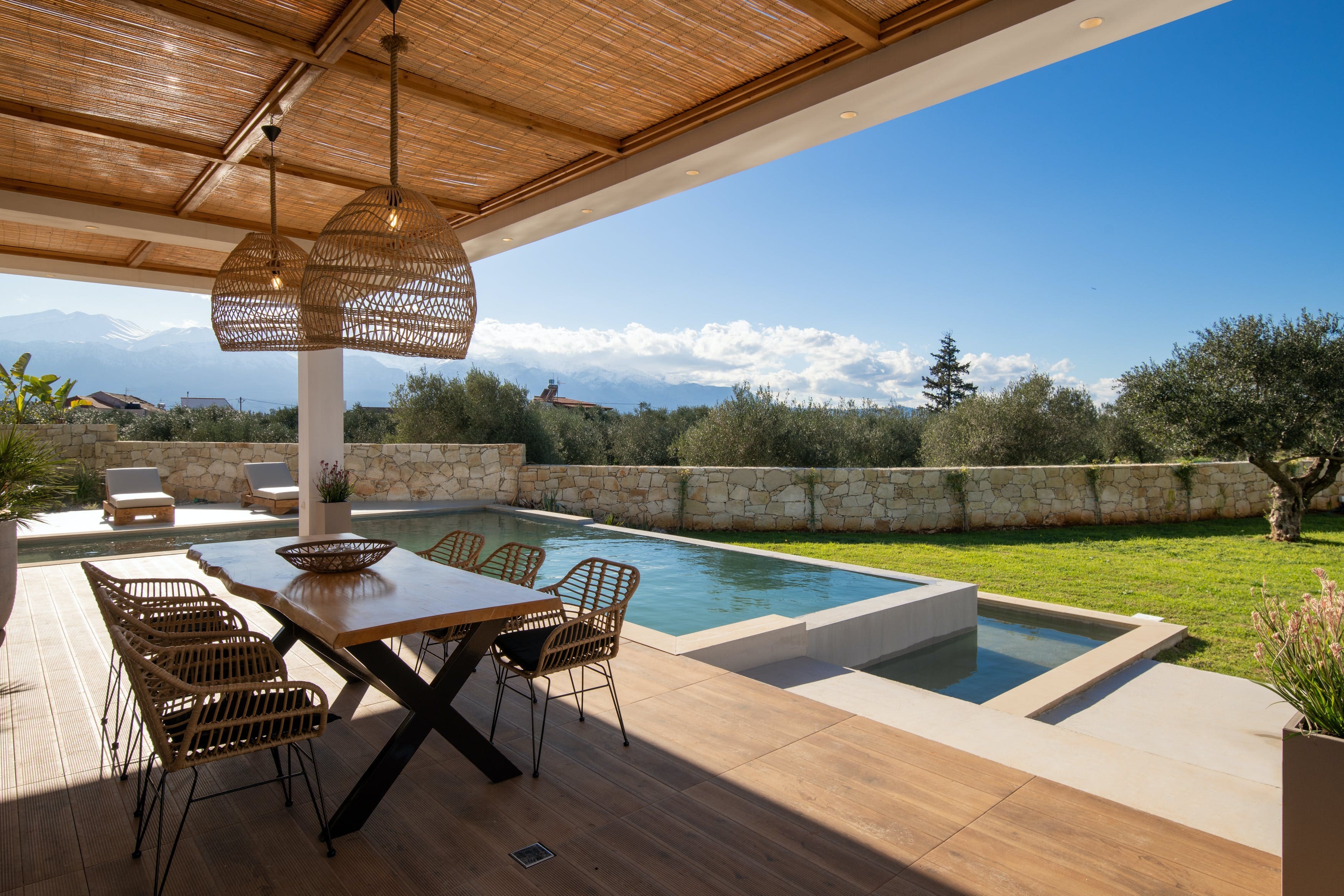 Villa Meltemi Kokkino Kokkino Chorio 16: 3-Bedroom Luxury Apartment with Stunning Seaviews, Kokkino Chorio