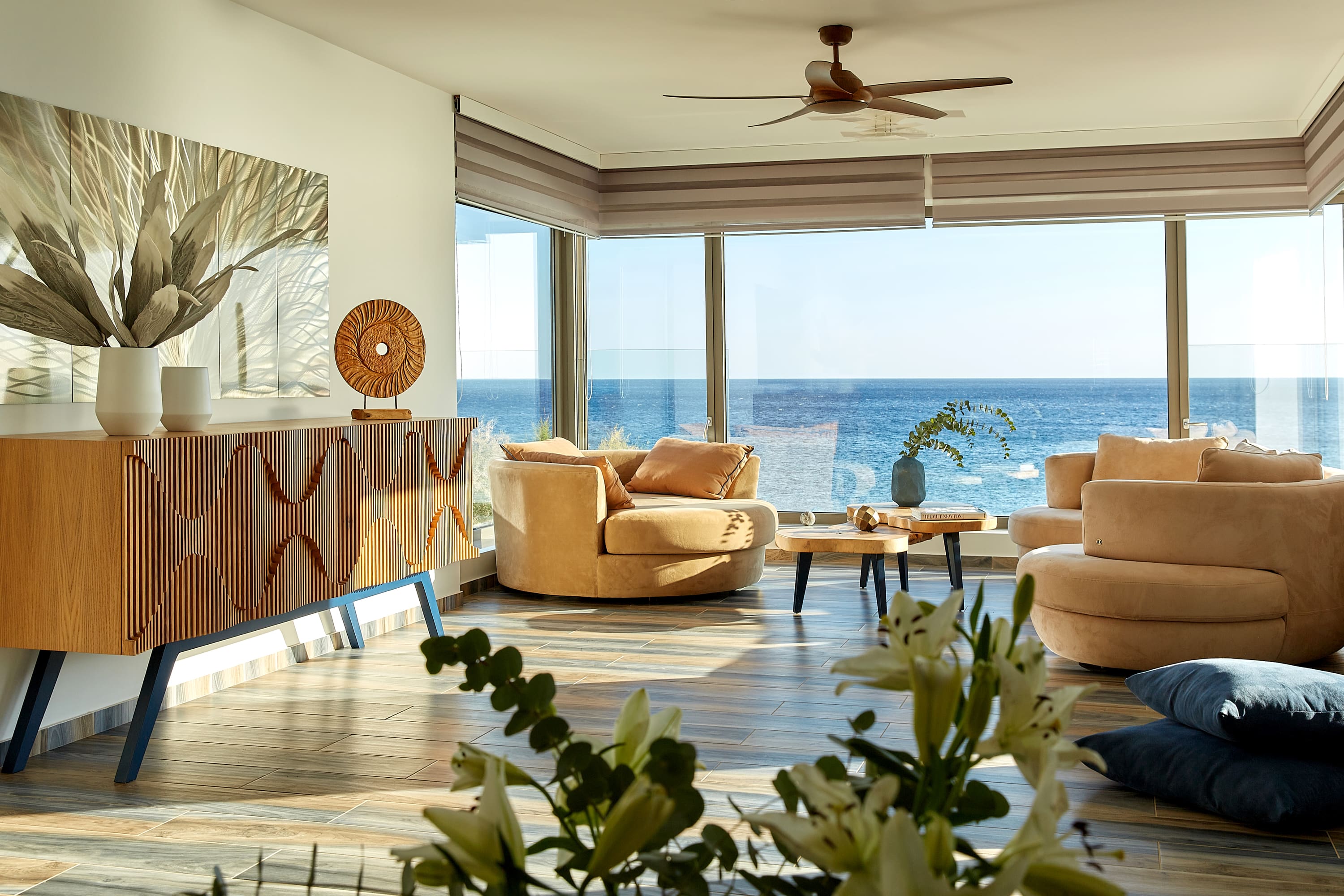 Villa Meltemi Koutsourás: 5-Bedroom Luxury Penthouse with Beachfront Views, Crete