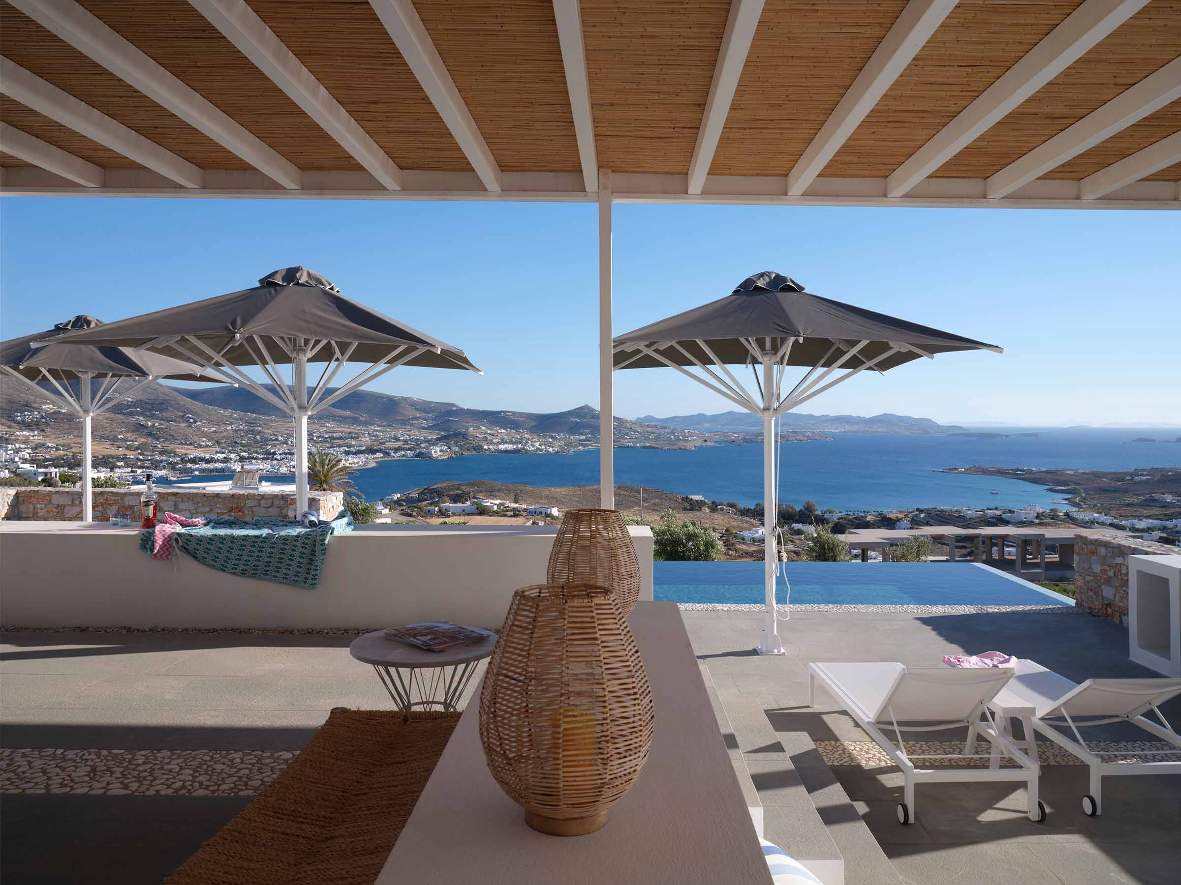 Villa Meltemi Krotiri: Luxury 4-Bedroom Apartment with Infinity Pool and Sea Views, Paros