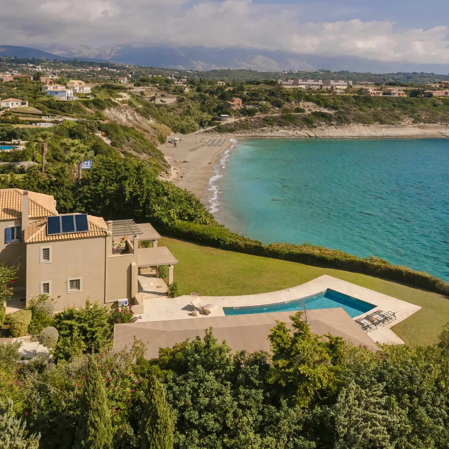 Villa Meltemi Livathos Livathos 10: Luxury 4-Bedroom Apartment with Pool and Seaviews, Livathos