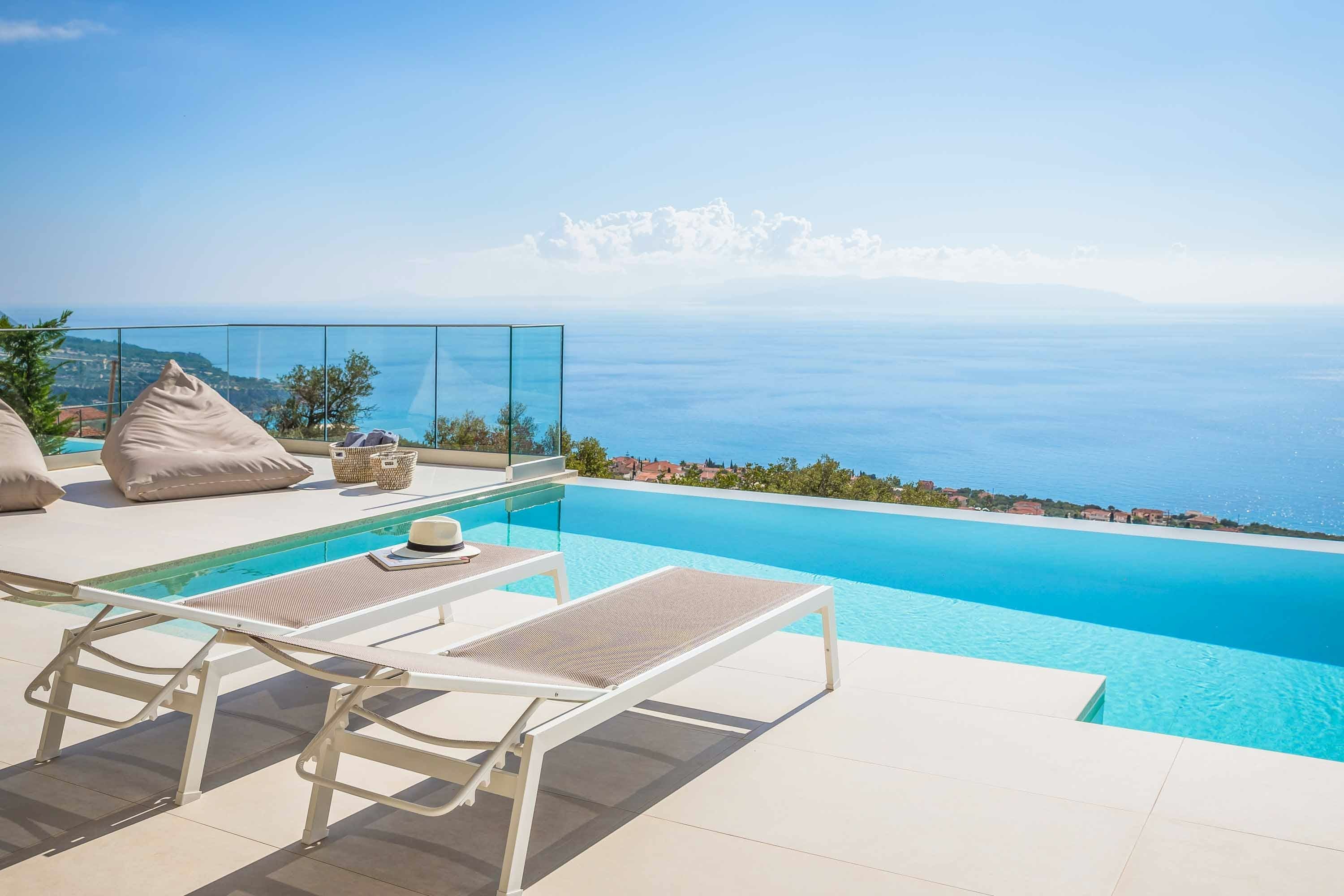 Villa Meltemi Livathos Livathos 17: Chic 1-Bedroom Apartment with Seaview and Pool, Livathos