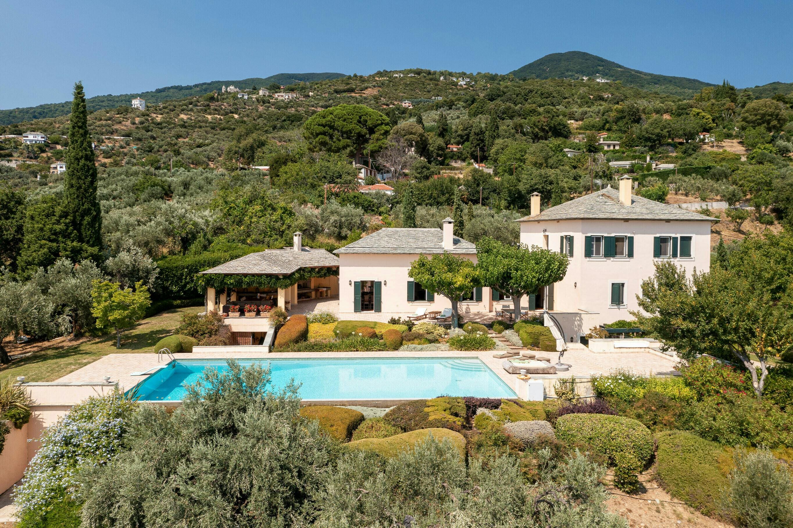Villa Meltemi Magnesia: Luxury 7-Bedroom Villa with Private Pool and Tennis Court, Magnesia