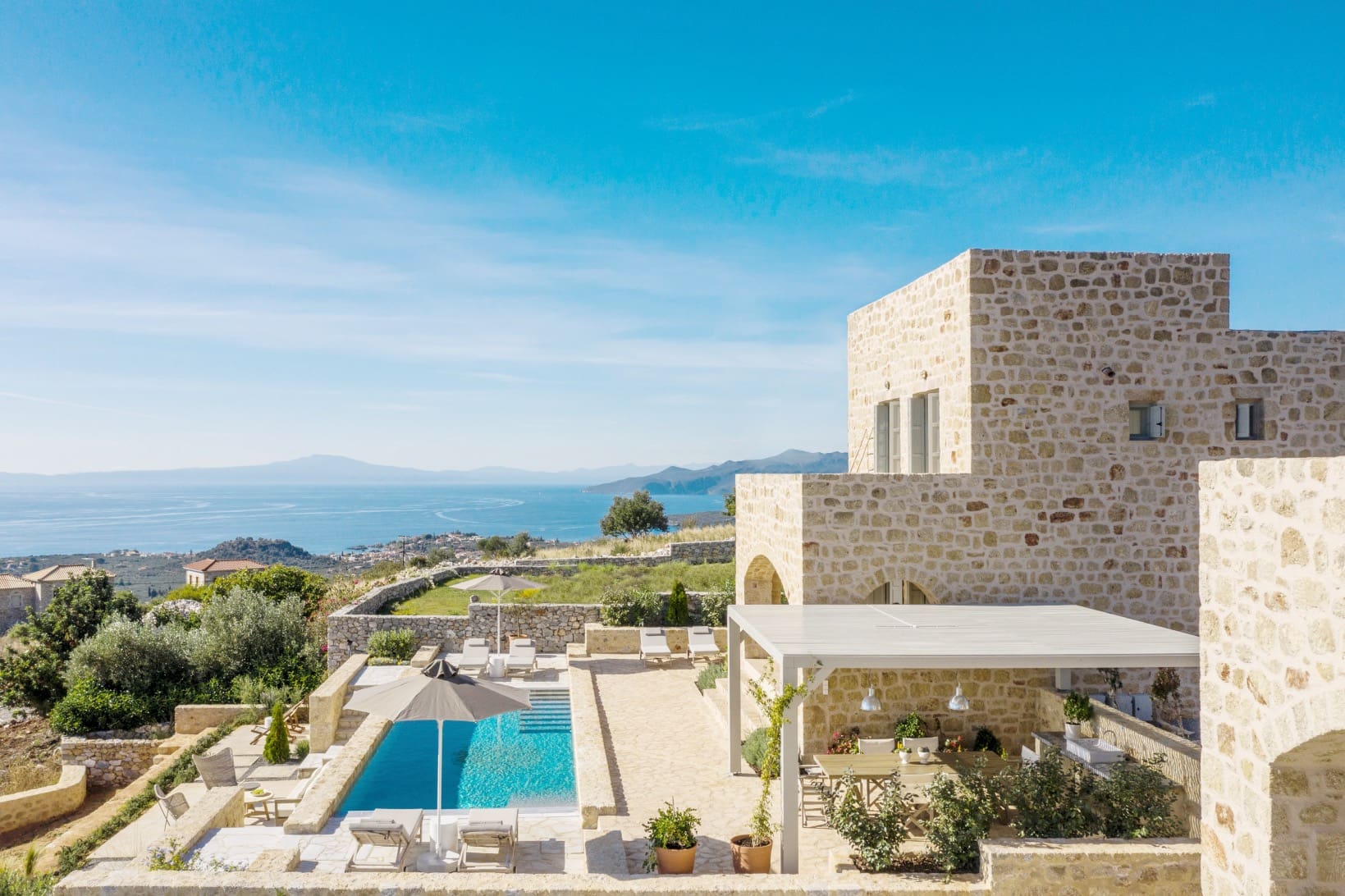 Villa Meltemi Messenia The Peloponnese: Spacious 5-Bedroom Apartment with Sea View Pool, Messenia