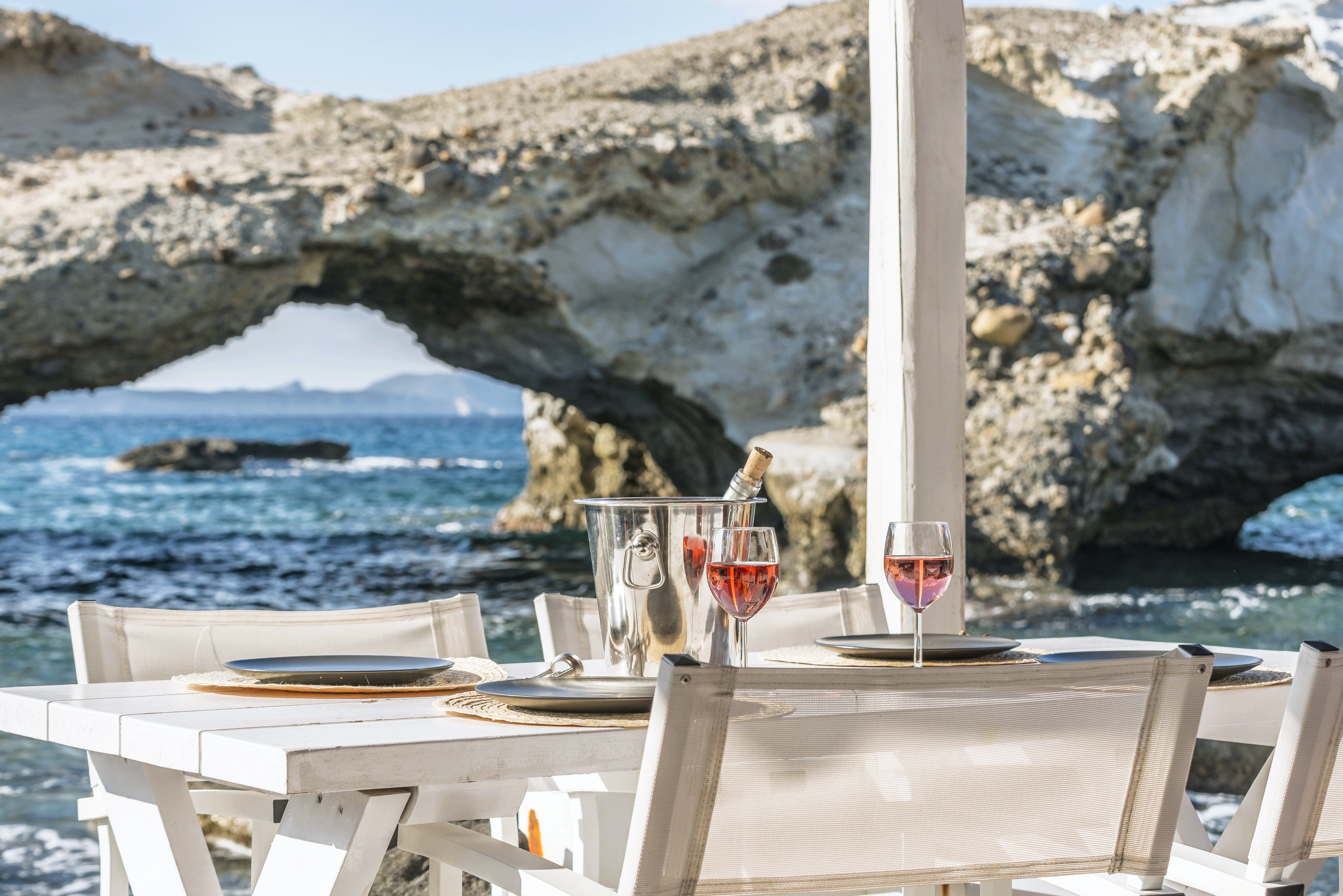 Villa Meltemi Milos Milos: Luxury 2-Bedroom Beachfront Apartment with Seaviews, Milos