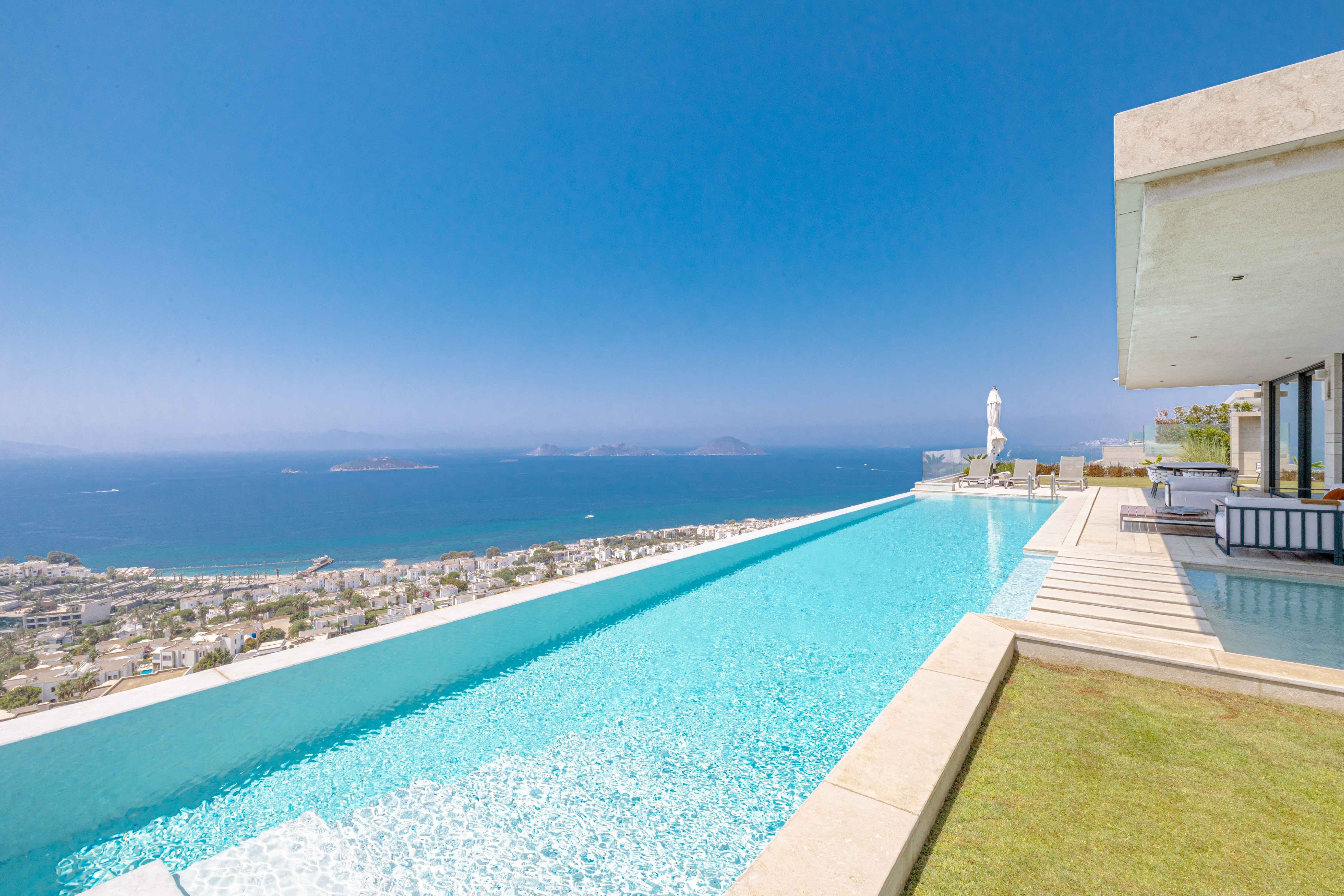 Villa Meltemi Muğla: Luxury 5-Bedroom Villa with Infinity Pool and Seaview, Kos