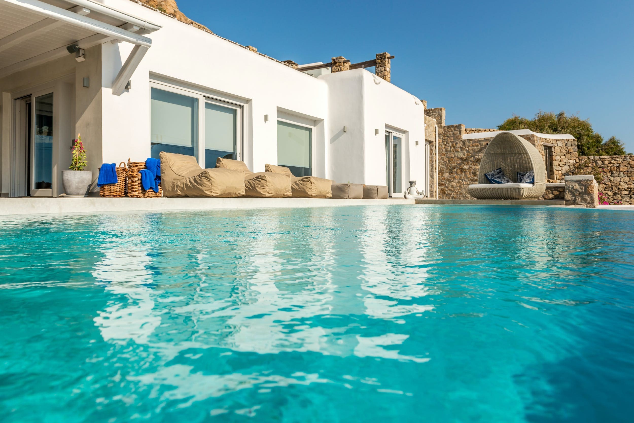 Villa Meltemi Mykonos Agios Ioannis 4: Luxury 6-Bedroom Apartment with Infinity Pool and Sea View, Agios Ioannis