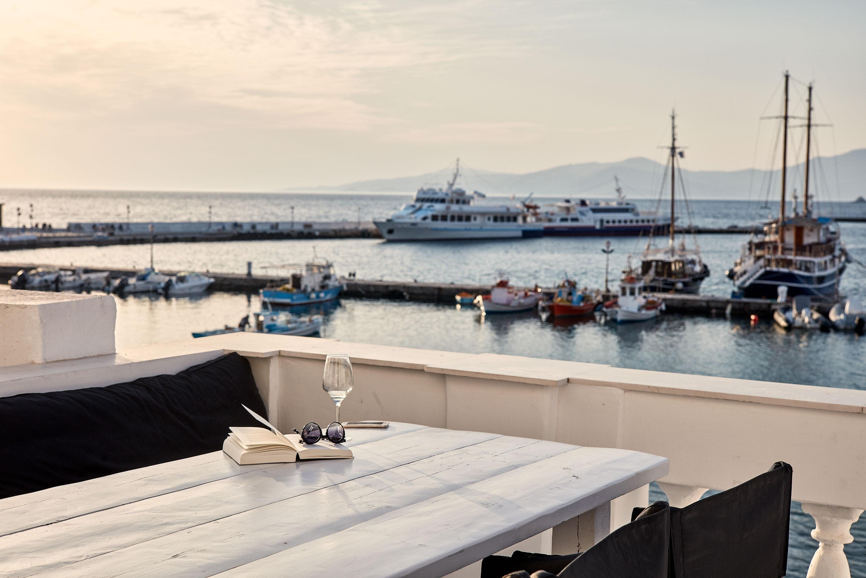 Villa Meltemi Mykonos Mykonos Town 3: Stunning 4-Bedroom Apartment with Seaview and Pool Access, Mykonos Town