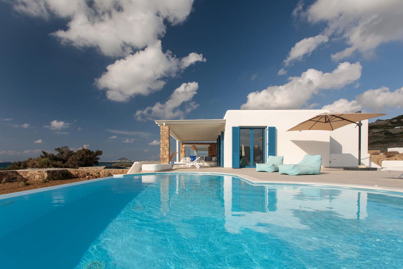 Villa Meltemi Naxos Naxos 26: Elegant 4-Bedroom Apartment with Infinity Pool, Naxos