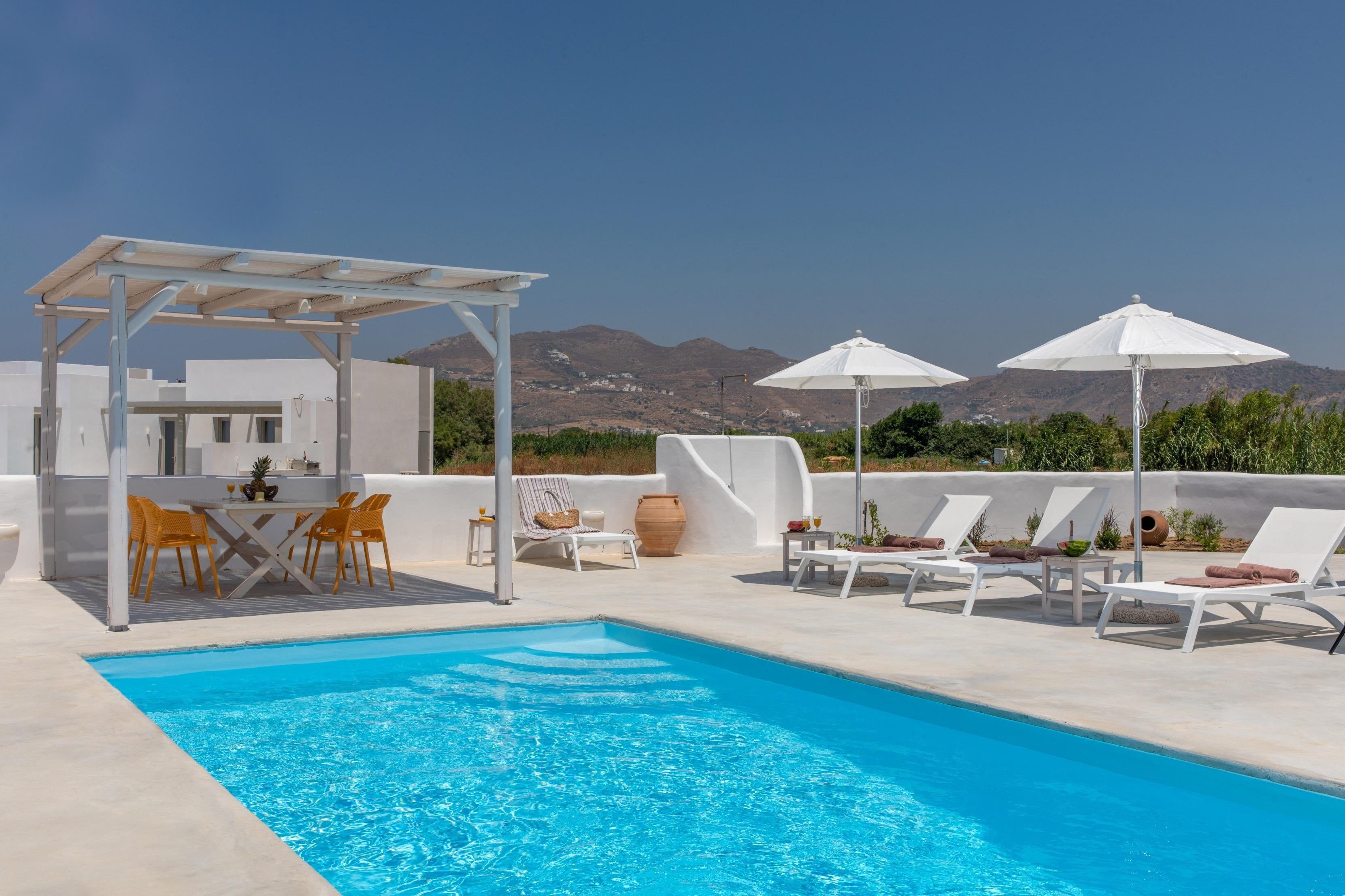 Villa Meltemi Naxos Naxos 36: 3-Bedroom Luxury Villa with Seaview and Pool, Naxos