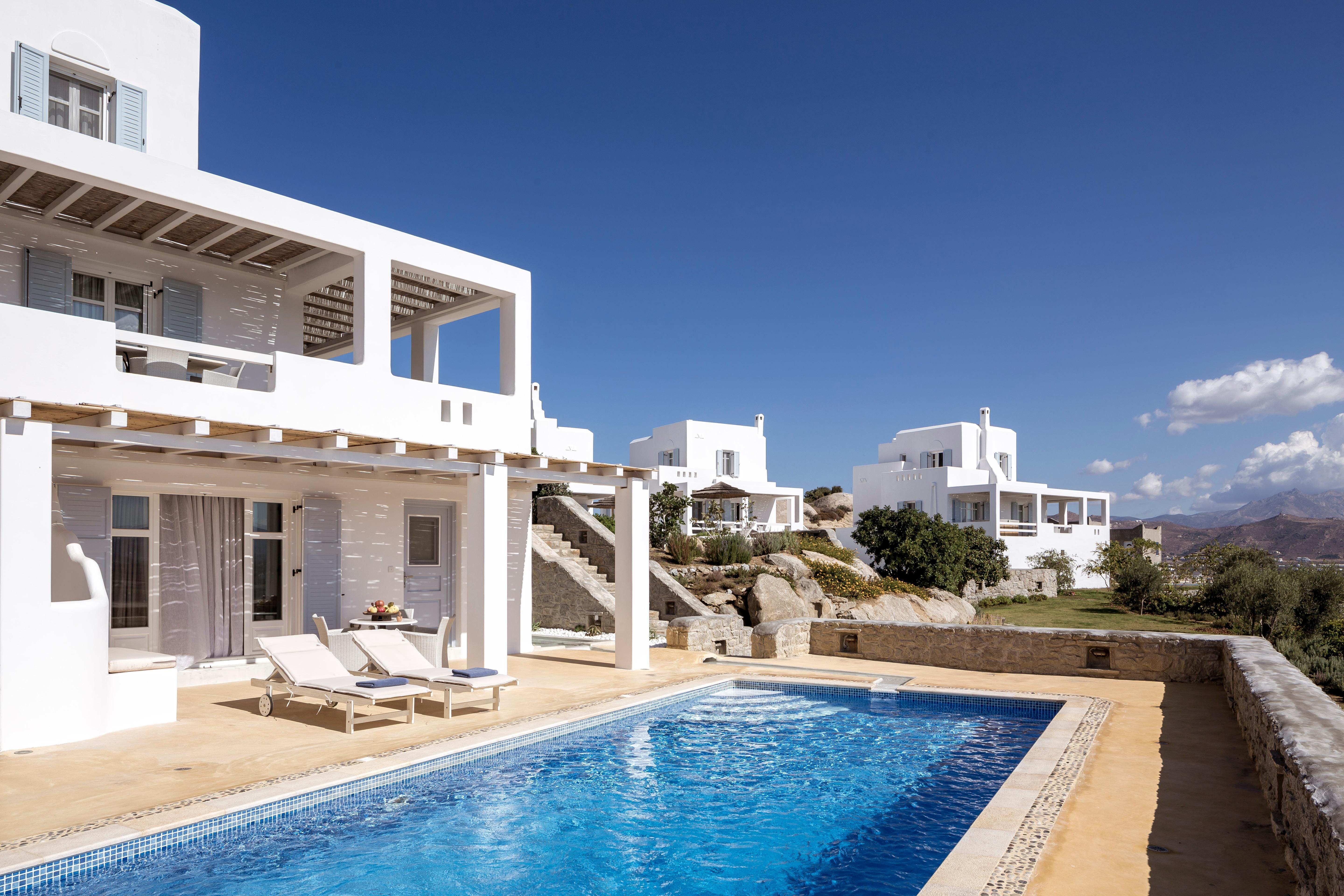 Villa Meltemi Naxos Naxos 47: Elegant 2-Bedroom Apartment with Seaview and Pool, Naxos