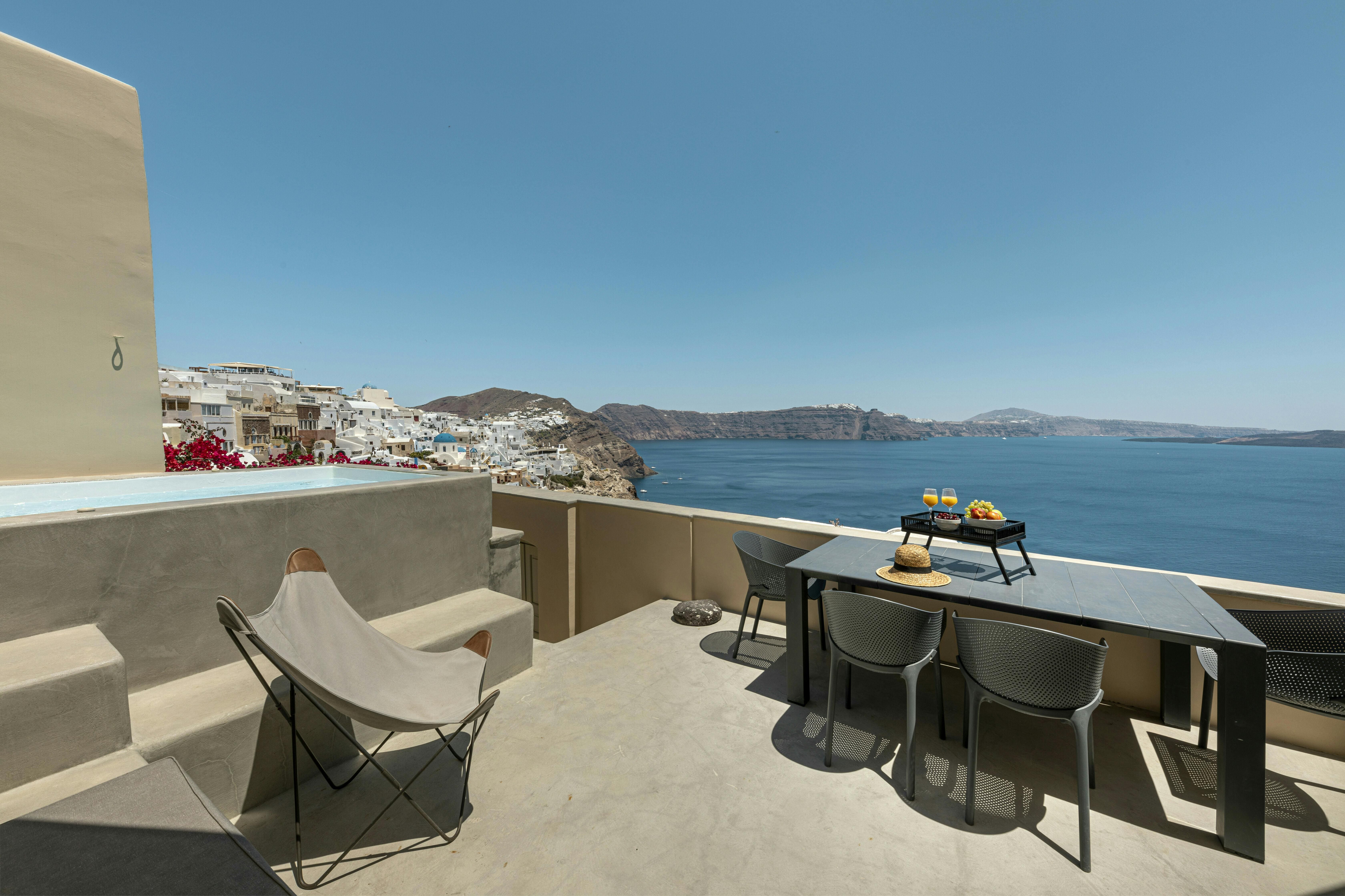 Villa Meltemi Oia Santorini 5: Luxury 6-Bedroom Villa with Hot Tub and Sea Views, Santorini